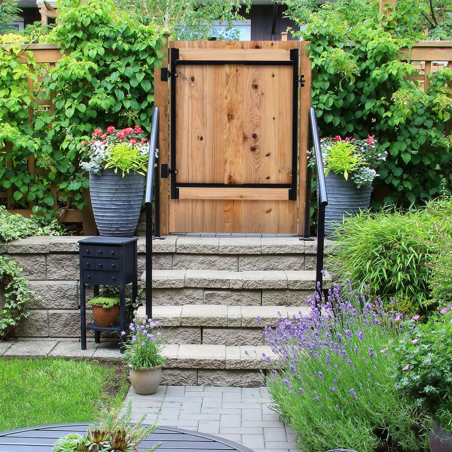 Ensemble de construction de barrière à cadre en acier Adjust-A-Gate, ouverture de 36 à 60 po de largeur jusqu'à 5 pi de hauteur