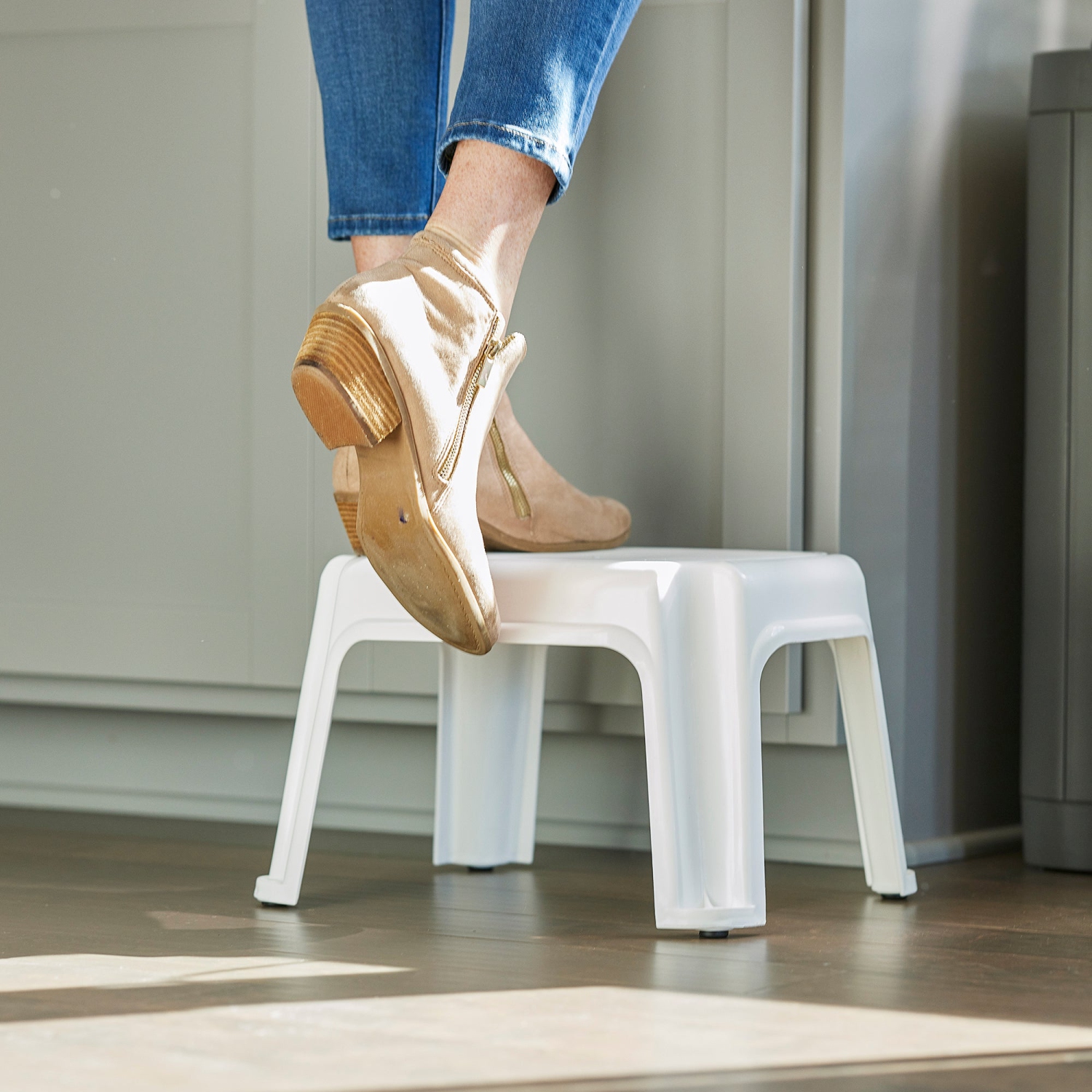 Tabouret de cuisine/maison portatif Gracious Living 9,5 en plastique, 1 marches, blanc