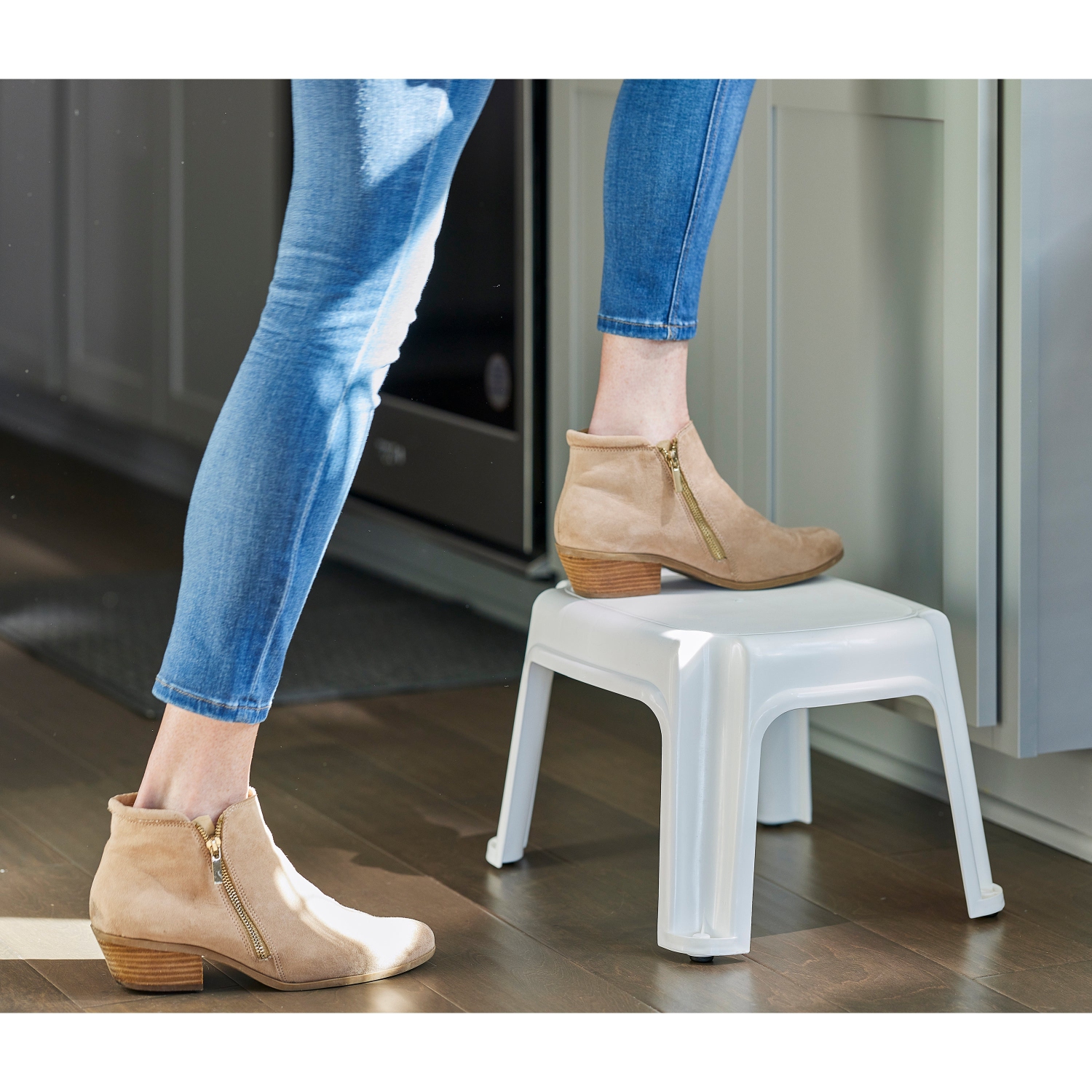 Tabouret de cuisine/maison portatif Gracious Living 9,5 en plastique, 1 marches, blanc