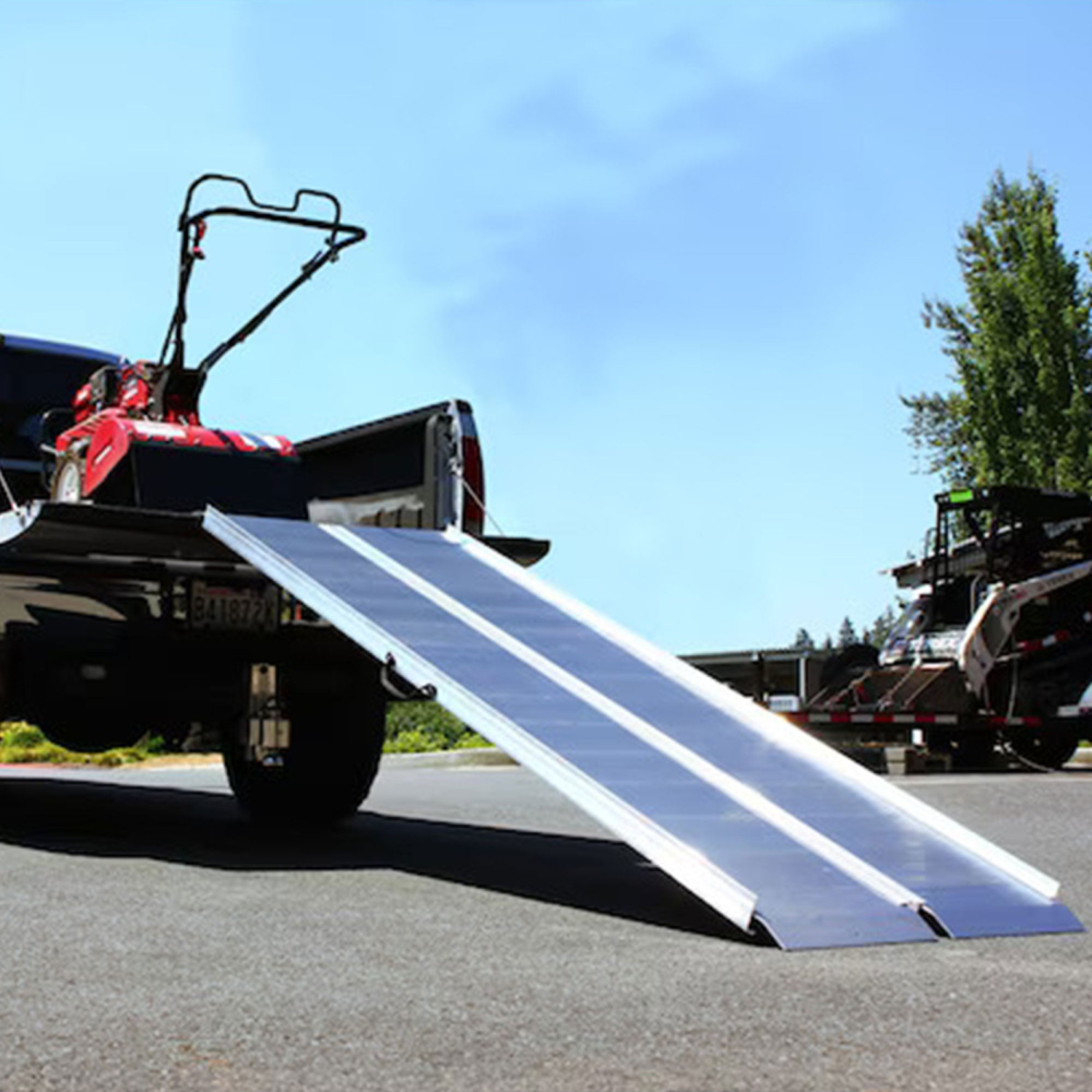 EZ-ACCESS – rampe de chargement portative en aluminium à un pli de 4 pi TRAVERSE, argenté