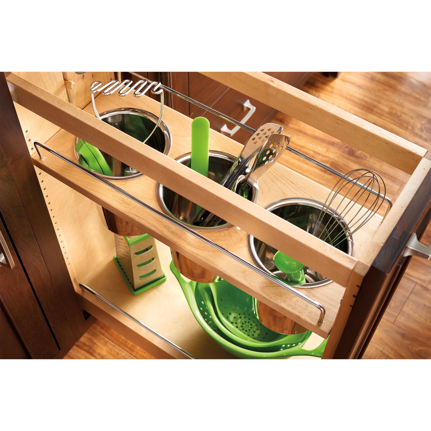 L'organisateur d'armoire de cuisine rétractable de 8&nbsp;po avec fermeture amortie de Rev-A-Shelf, 448-BCSC8C