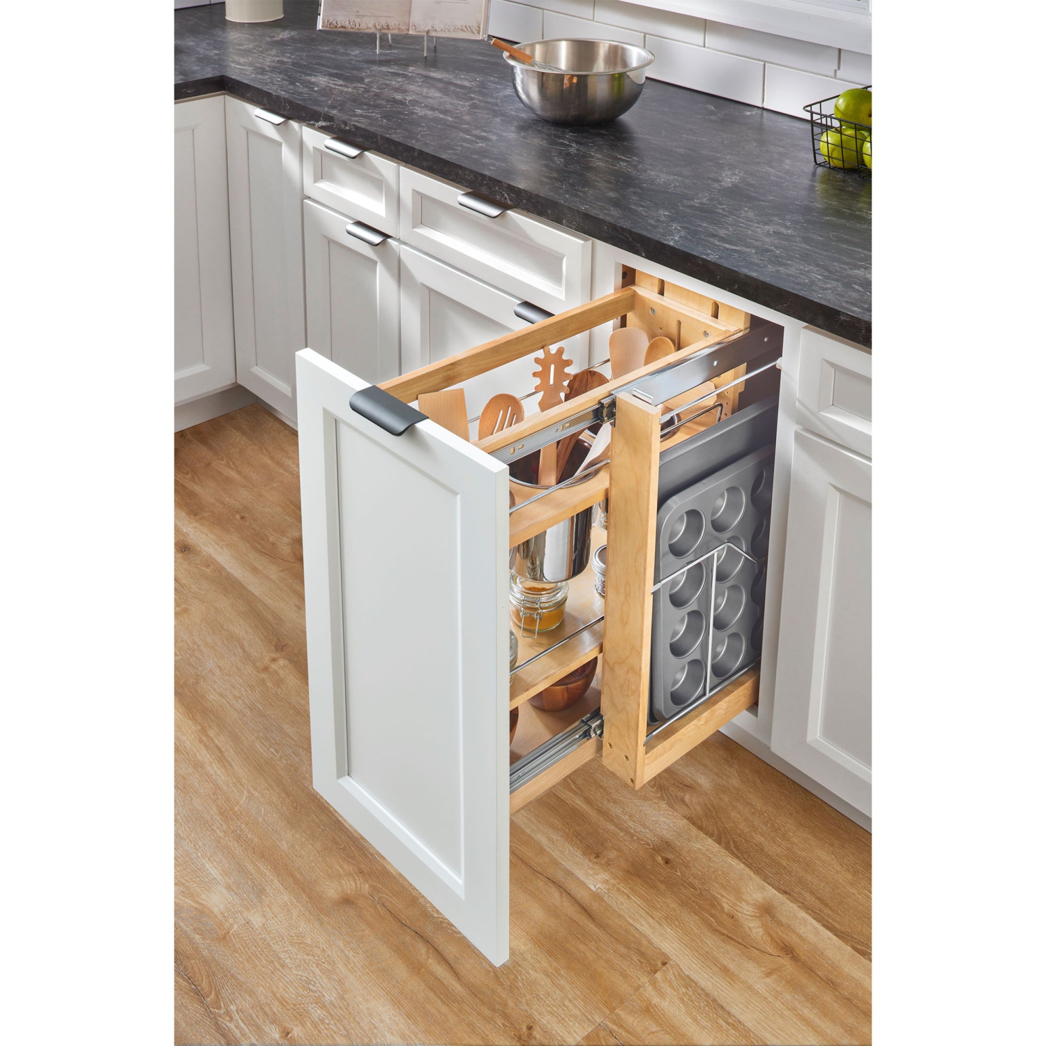 L'organisateur d'armoire de cuisine rétractable de 8&nbsp;po avec fermeture amortie de Rev-A-Shelf, 448-BCSC8C