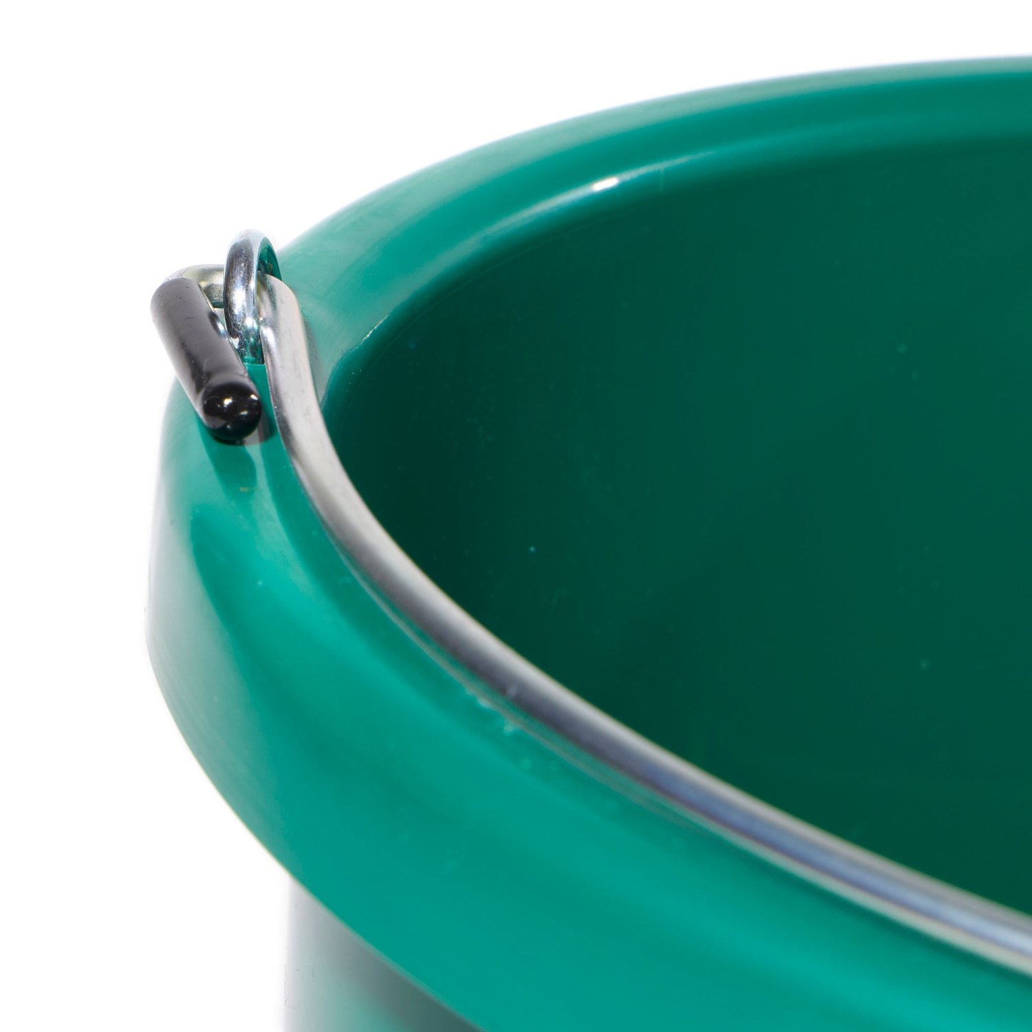 Farm Innovators Model Oversized 2 Gallon Plastic Heated Bucket, 60 Watt