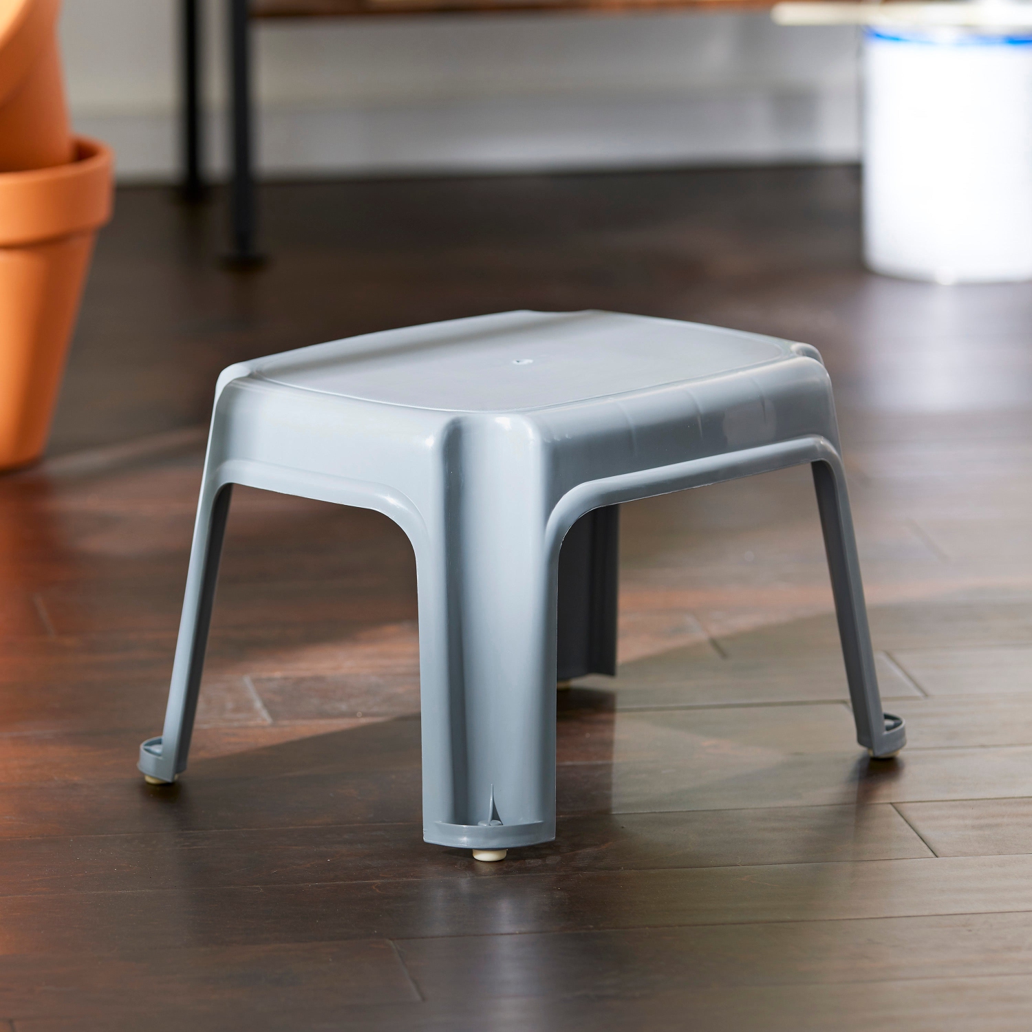 Tabouret de cuisine/maison portatif Gracious Living en plastique, 1 marches, 9,5 po, gris