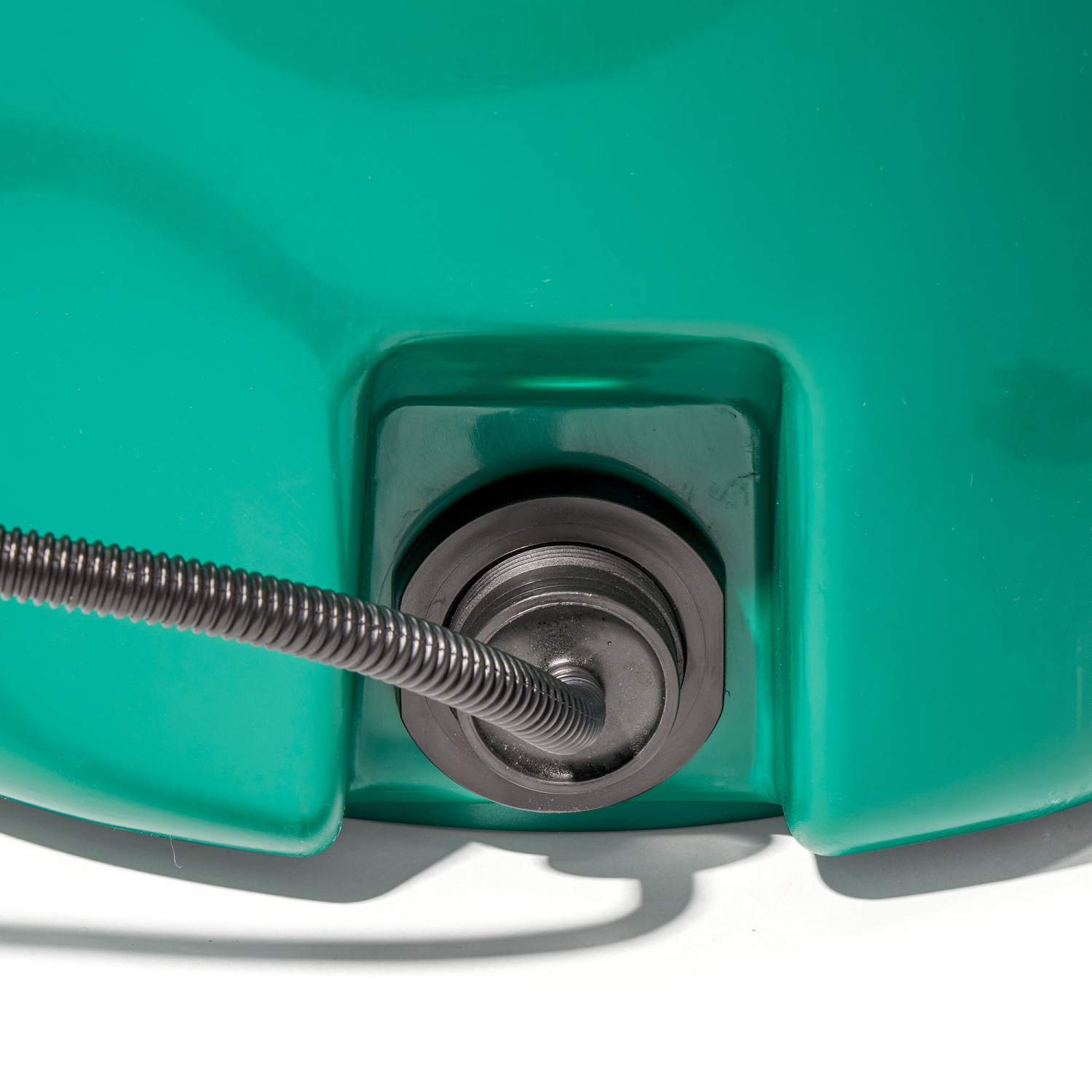 Farm Innovators 16 Gallon Plastic Heated Animal Water Bucket Tub, Green