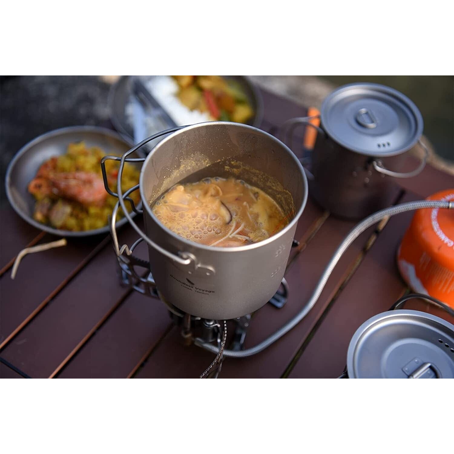 Boundless Voyage Titanium Pot Cup 1100 ml with Lid can fit in 230g gas canister