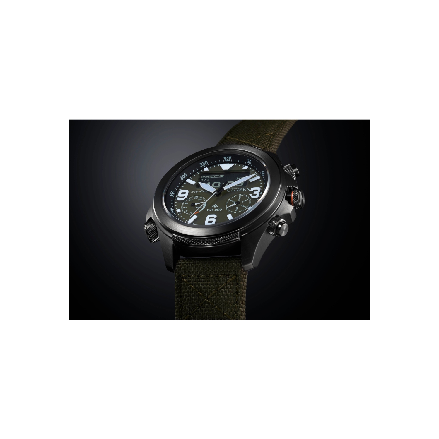 Montre pour hommes Promaster Land Eco-Drive de Citizen avec boîtier en inox gris 43,9&nbsp;mm et bracelet en CORDUURA® vert avec cadran vert