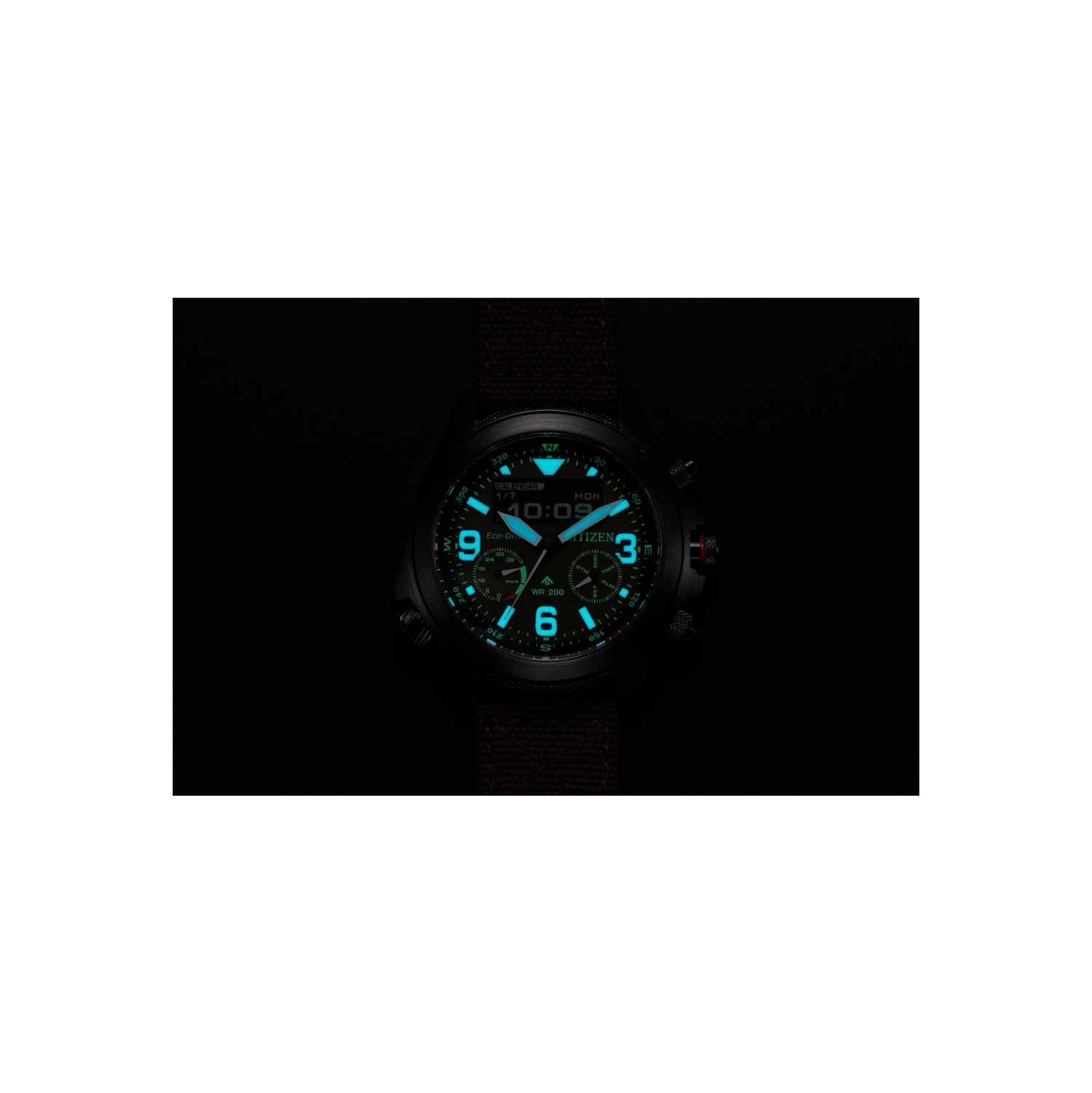 Montre pour hommes Promaster Land Eco-Drive de Citizen avec boîtier en inox gris 43,9&nbsp;mm et bracelet en CORDUURA® vert avec cadran vert