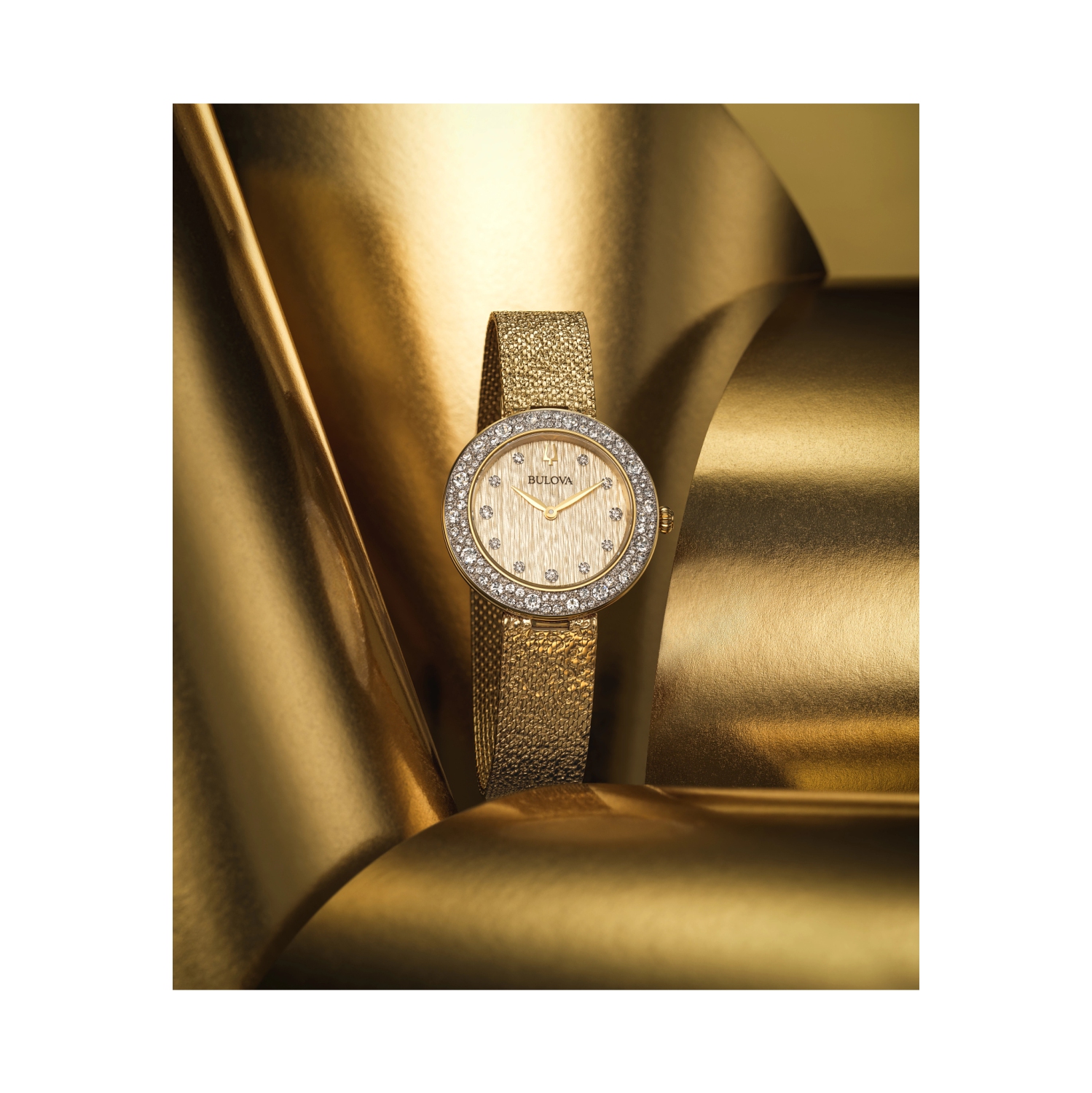 Montre à quartz pour femmes de Bulova 32&nbsp;mm avec boîtier et bracelet en acier inoxydable doré et cadran champagne