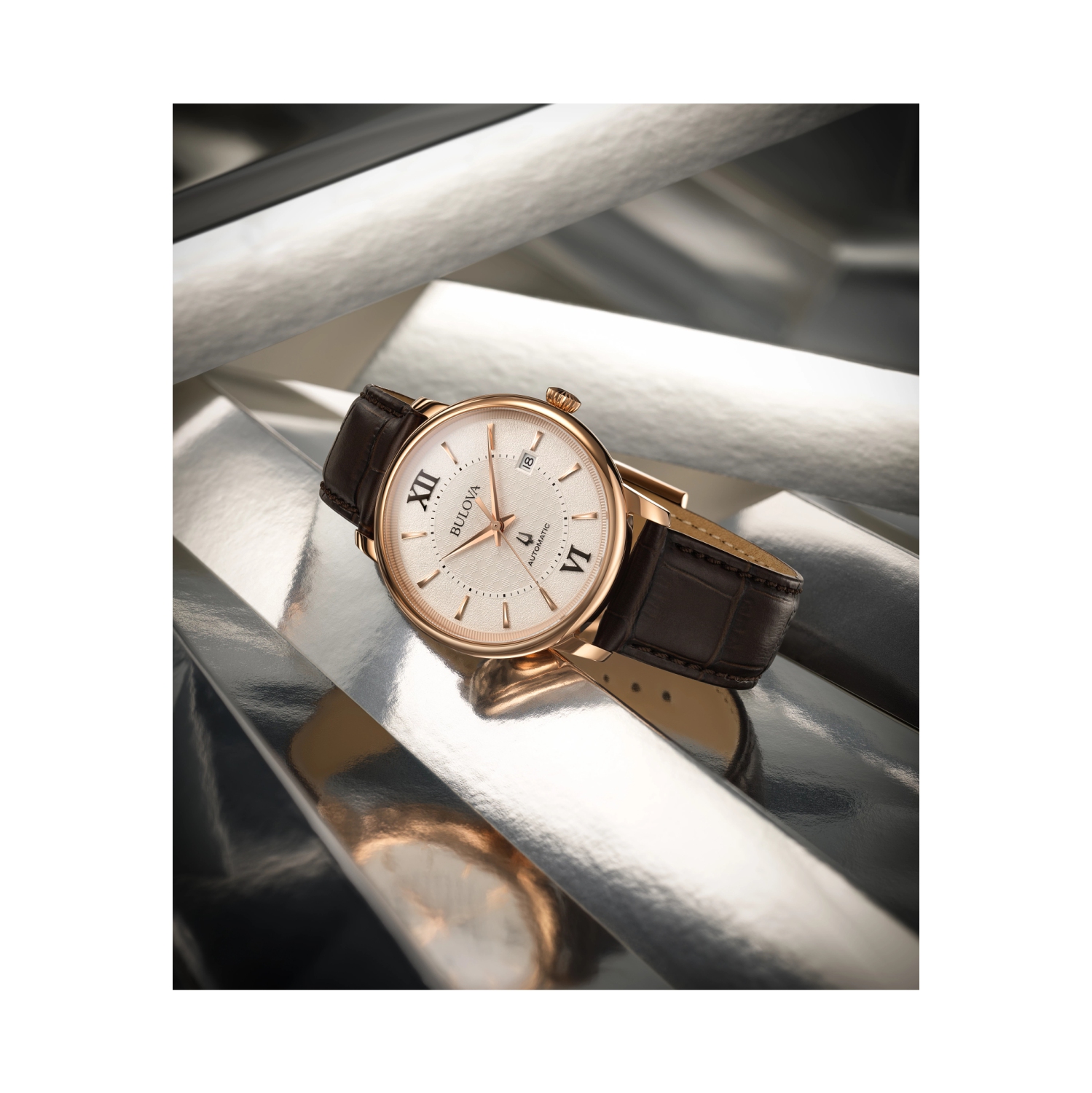 Montre automatique Hudson de Bulova, boîtier inox rose doré/bracelet cuir brun et cadran arg-blanc 39&nbsp;mm