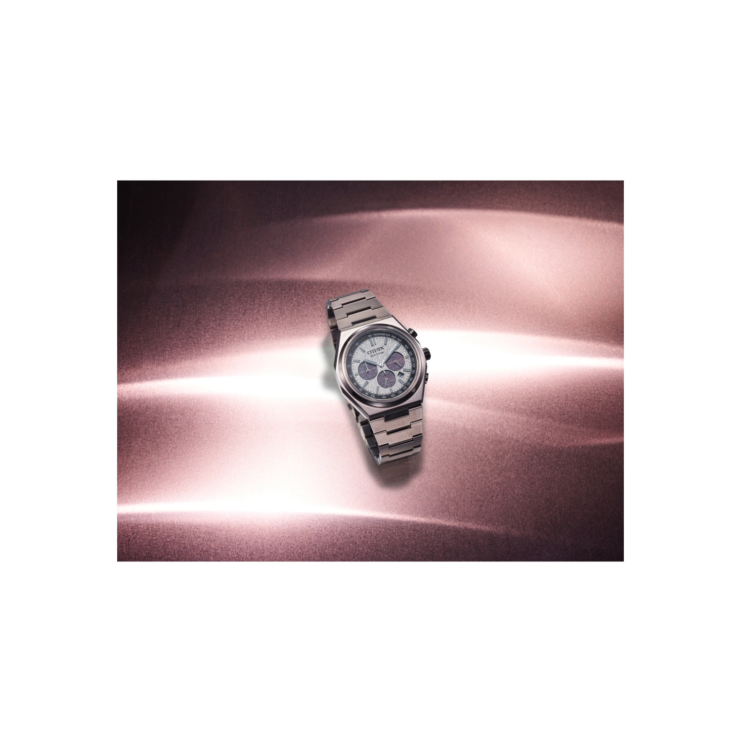 Montre pour hommes Zenshin Chrono Eco-Drive 42,5&nbsp;mm avec boîtier et bracelet en Super Titanium argenté et cadran blanc argenté de Citizen