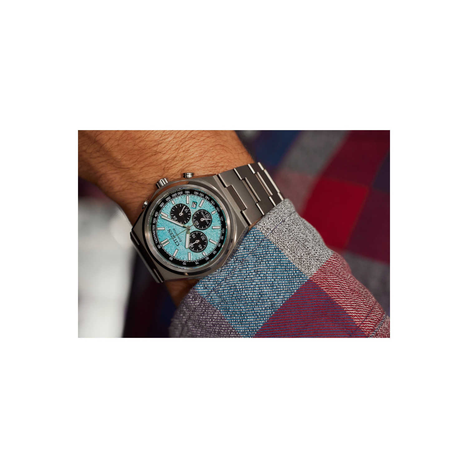 Montre pour hommes Zenshin Chrono Eco-Drive 42,5&nbsp;mm avec boîtier et bracelet en Super Titanium argenté et cadran bleu de Citizen