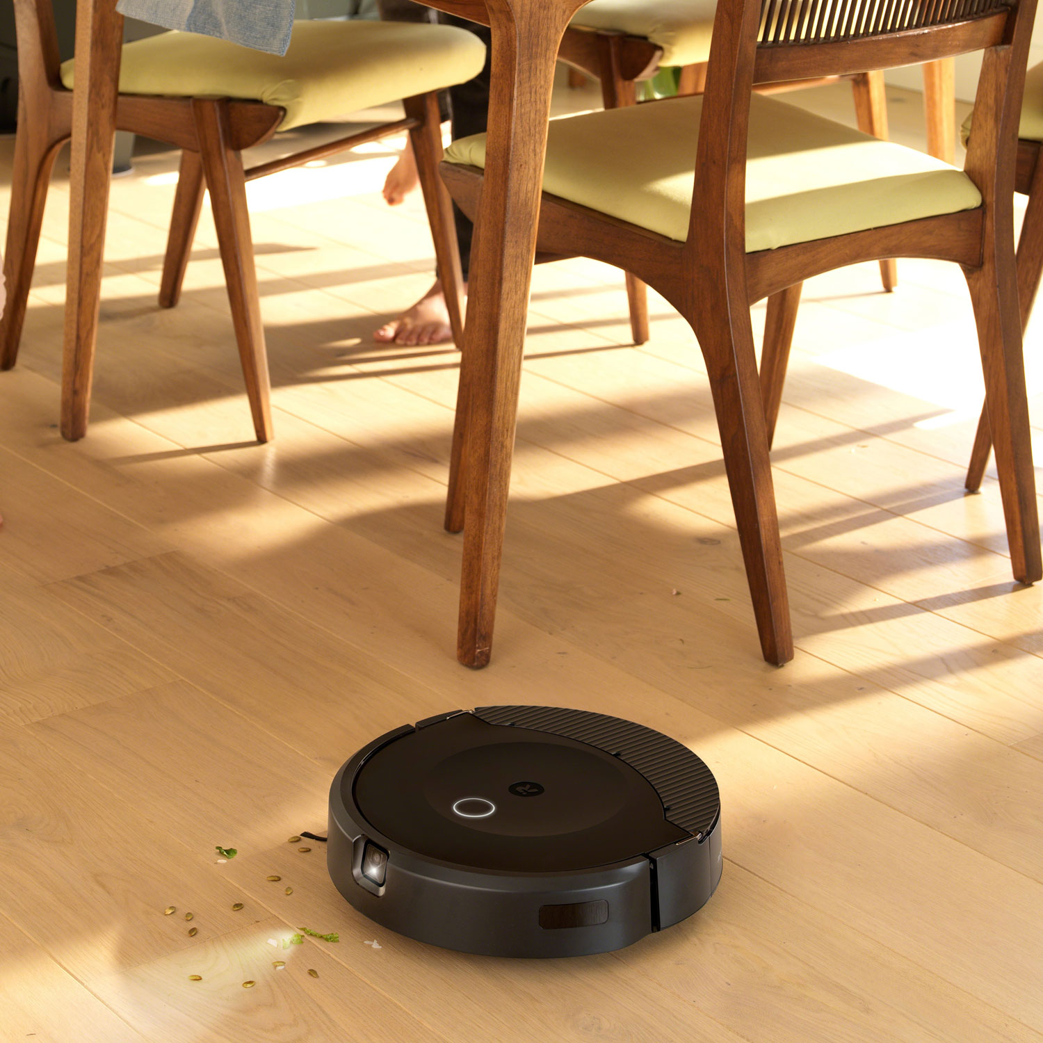 Aspirateur robot Roomba Combo 10 Max et station d'accueil AutoWash d'iRobot - Noir