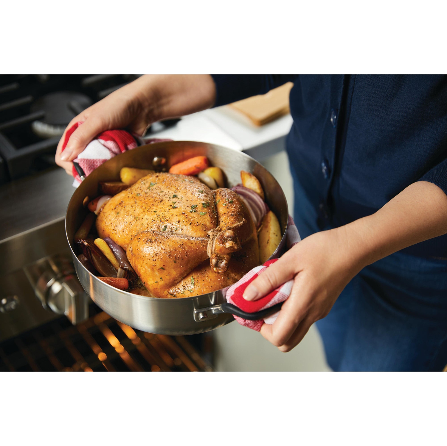 Casserole KitchenAid en acier inoxydable avec couvercle, 4 pintes, acier inoxydable brossé