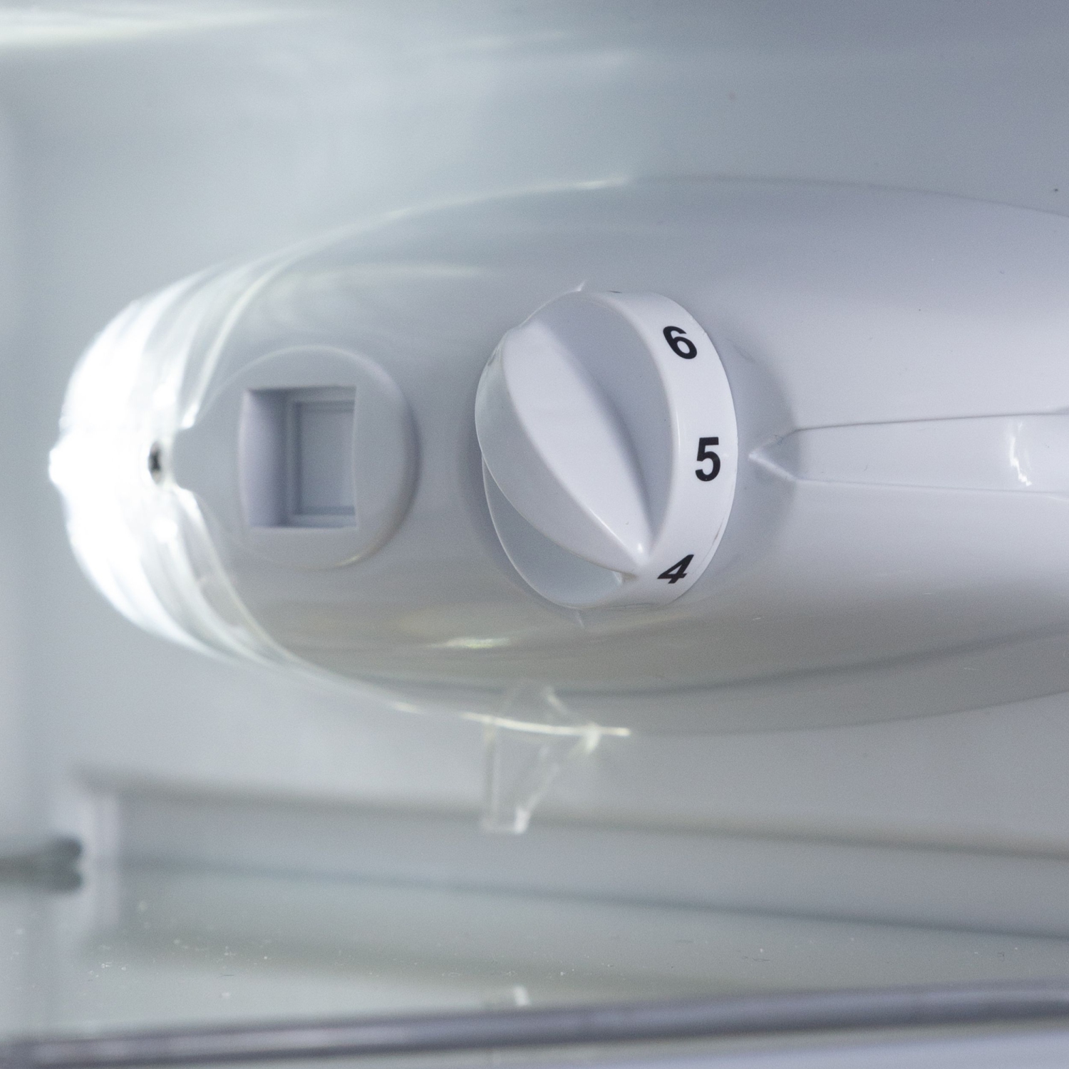 HCK 3.8 cu.ft. Compact Mini Refrigerator with Freezer Contemporary Classic Beverage with Adjustable Shelves Wine and Ice Cube Tray