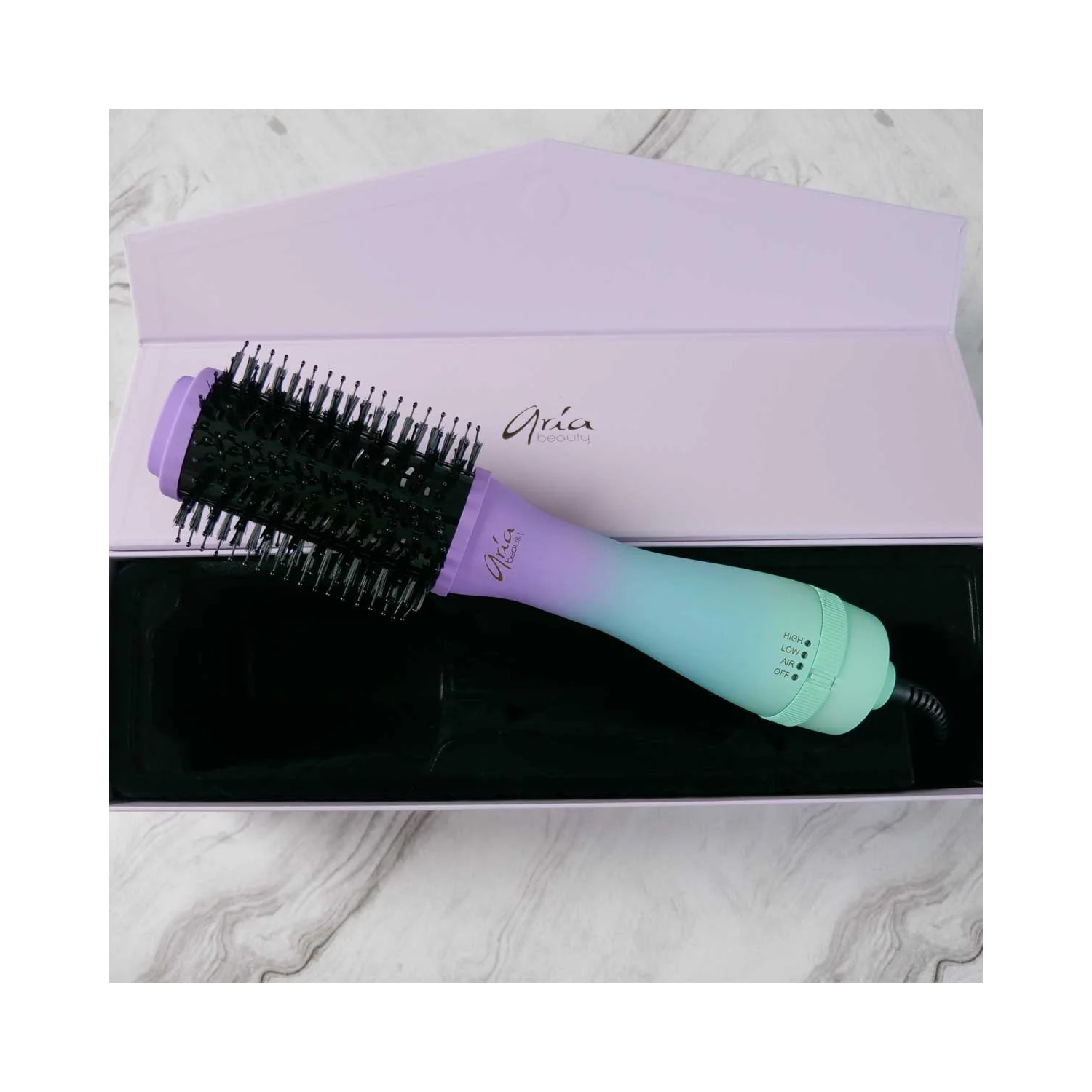 Aria Beauty - petit pinceau Blowdry -