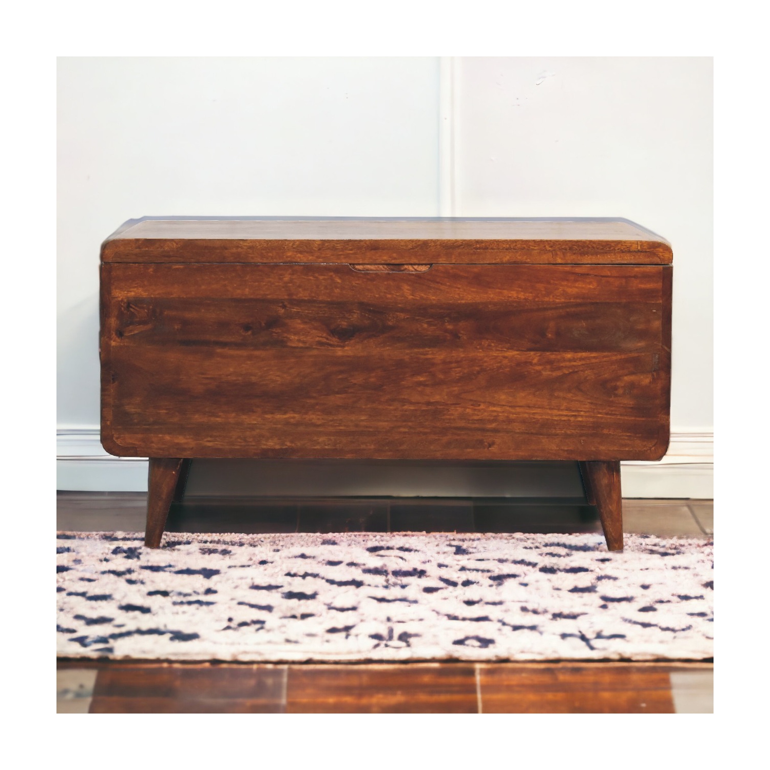 Boîte de couverture en bois massif incurvé marron d’Artisan Furniture