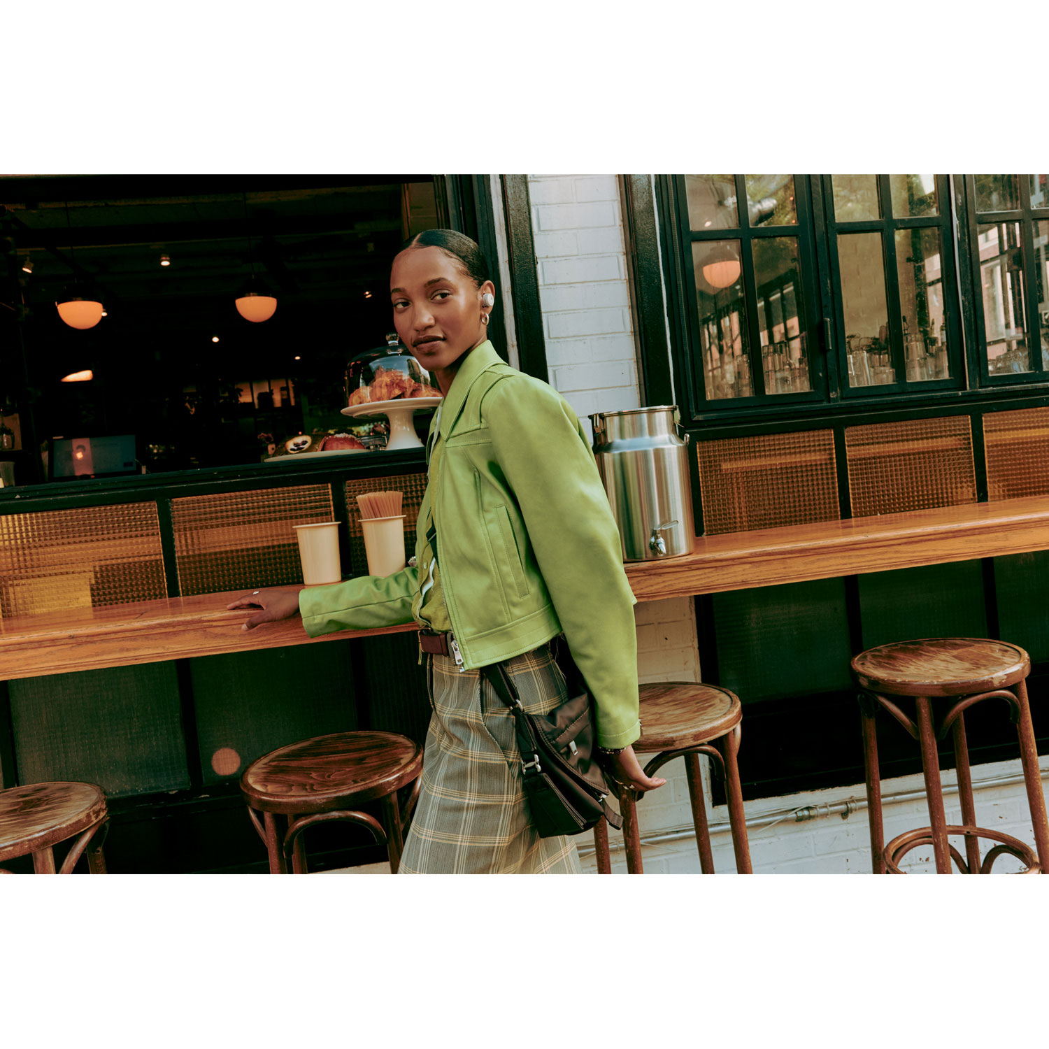 Bose QuietComfort In-Ear Noise Cancelling Bluetooth Earbuds - White Smoke