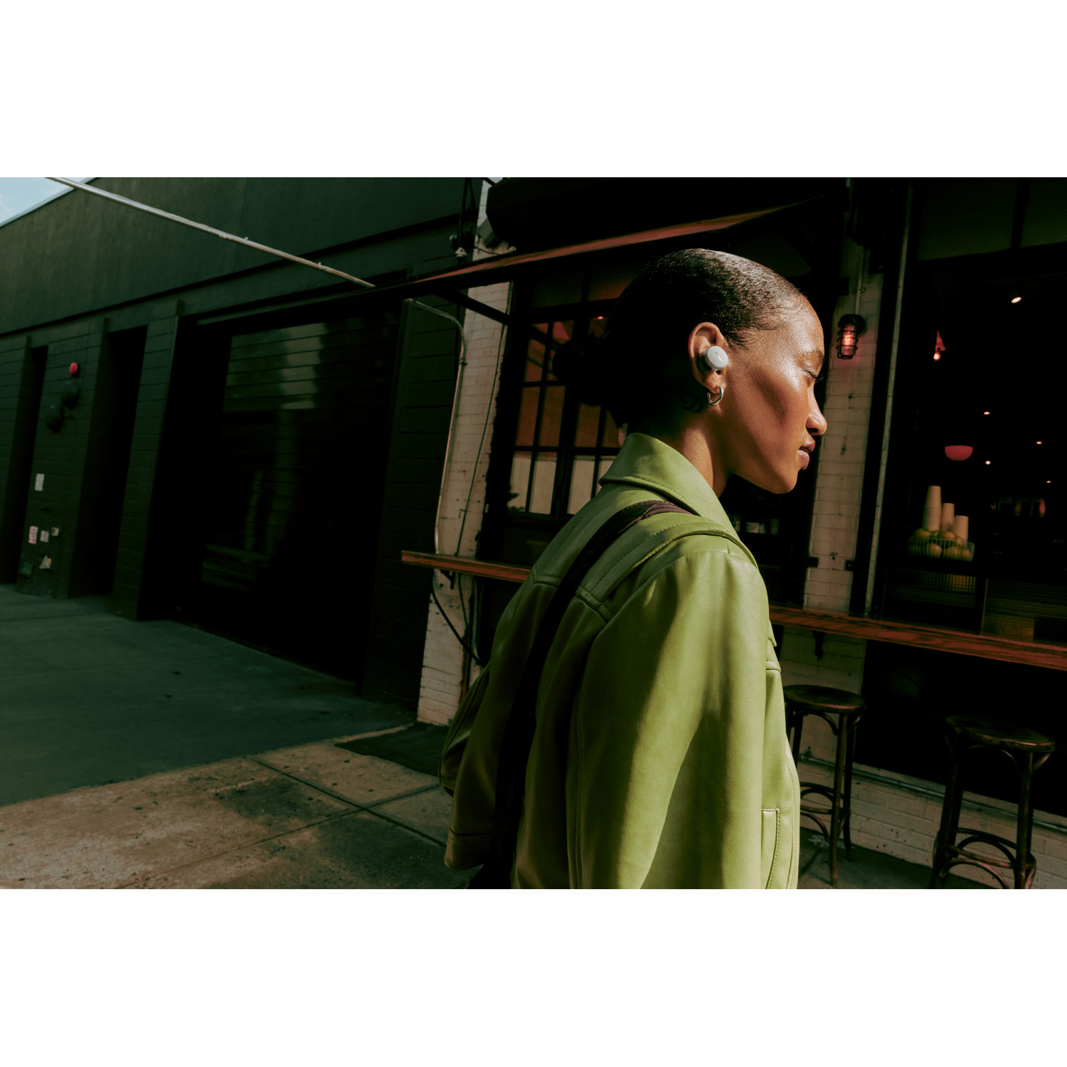 Bose QuietComfort In-Ear Noise Cancelling Bluetooth Earbuds - White Smoke