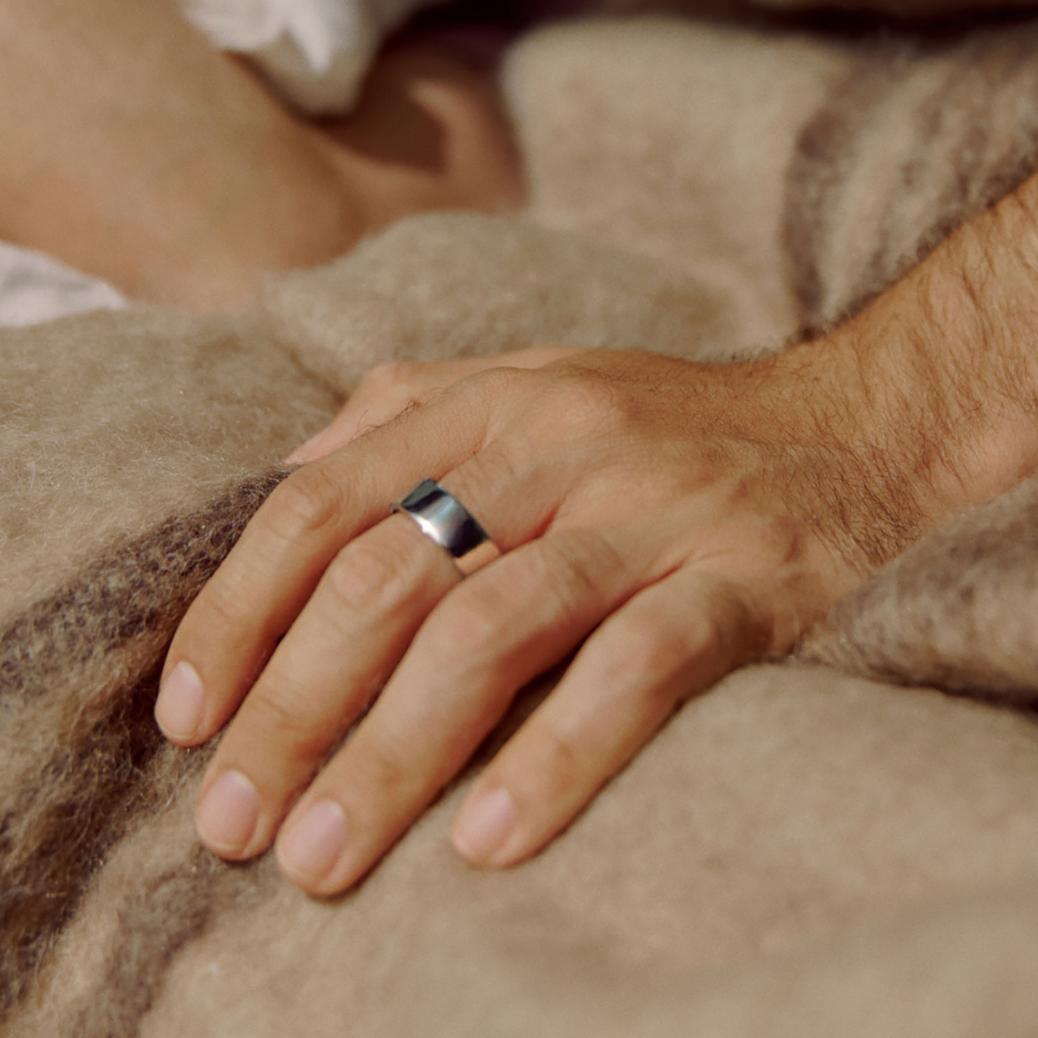 Oura Ring 4 Sleep & Fitness Smart Ring - Silver - Size 4