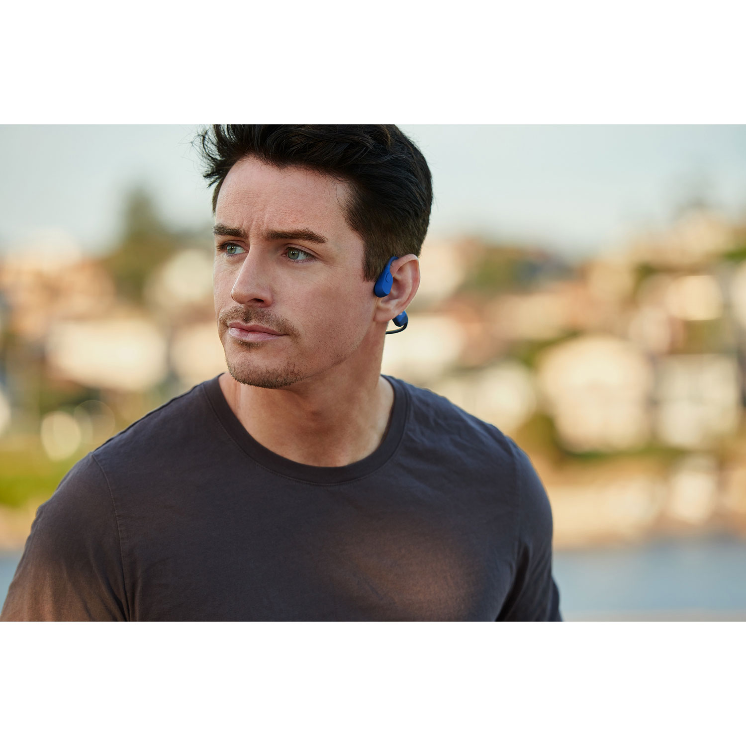 Écouteurs oreilles libres Bluetooth USB-C OpenRun de Shokz - Bleu