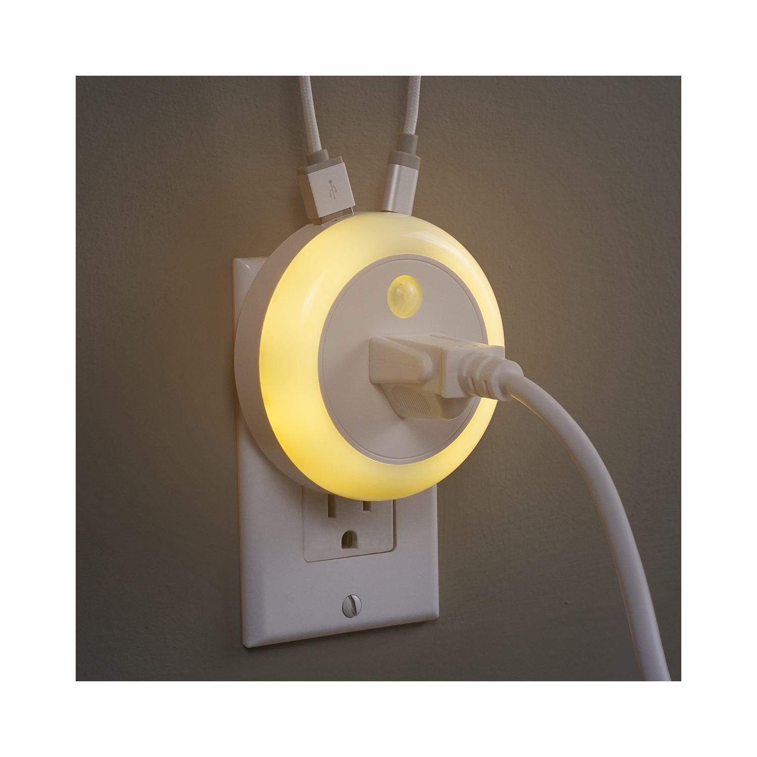 Amaze Extension Port Motion Detection Night Light