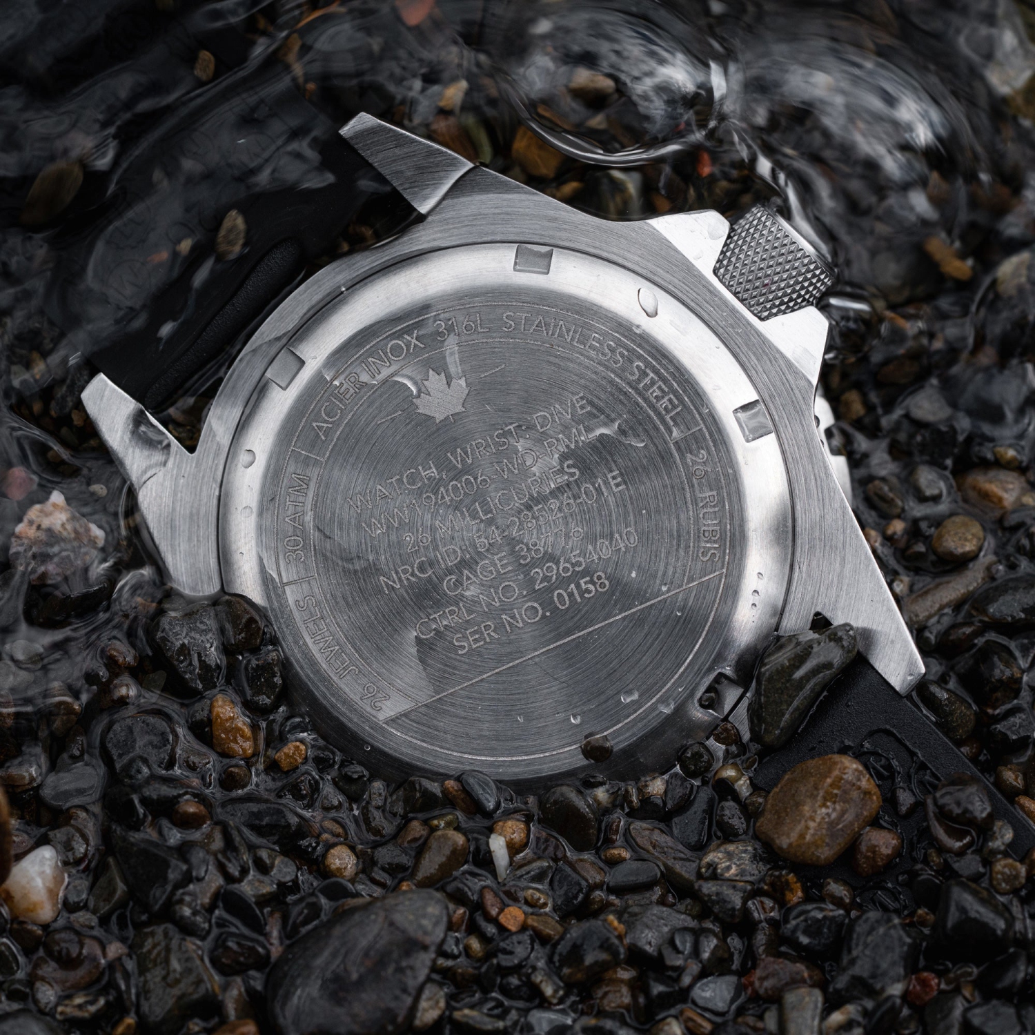 MARATHON- Arctic Red Maple Large Diver's Automatic 41mm