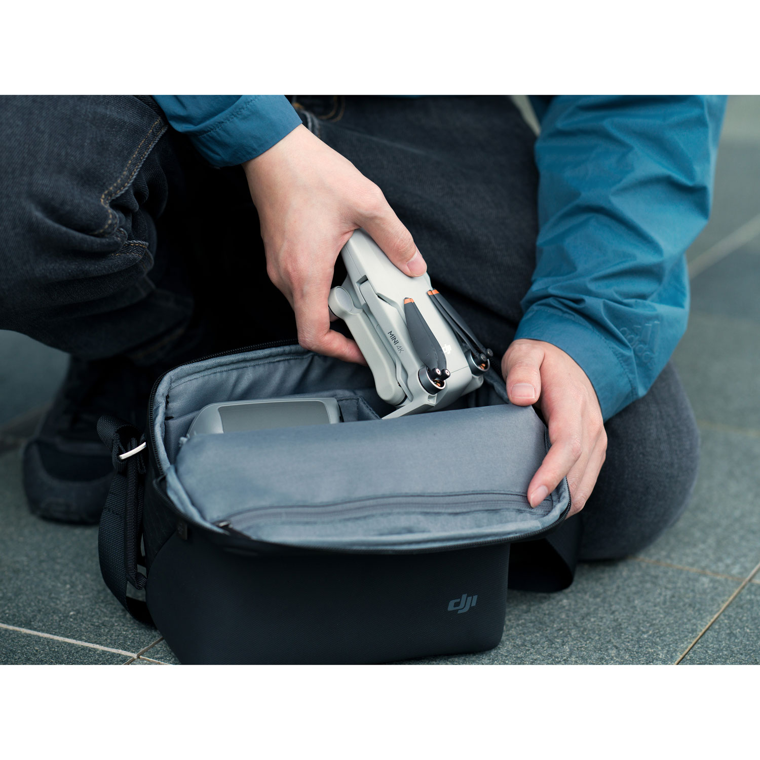 Ensemble de drone Fly More quadricoptère Mini 4K de DJI avec télécommande - Prêt à voler - Bilingue