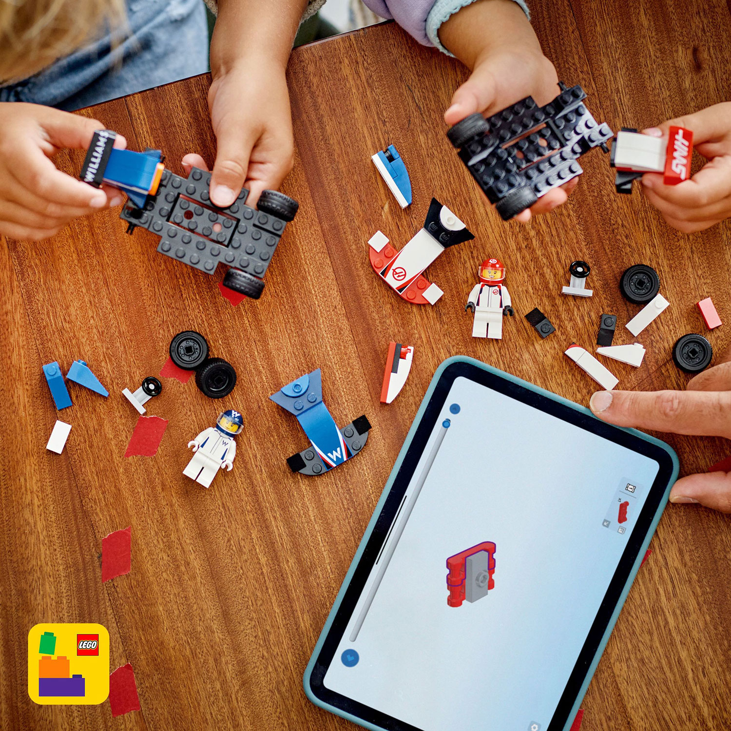 LEGO City : Les voitures de course de F1 Williams Racing et Haas F1 - 92 pièces