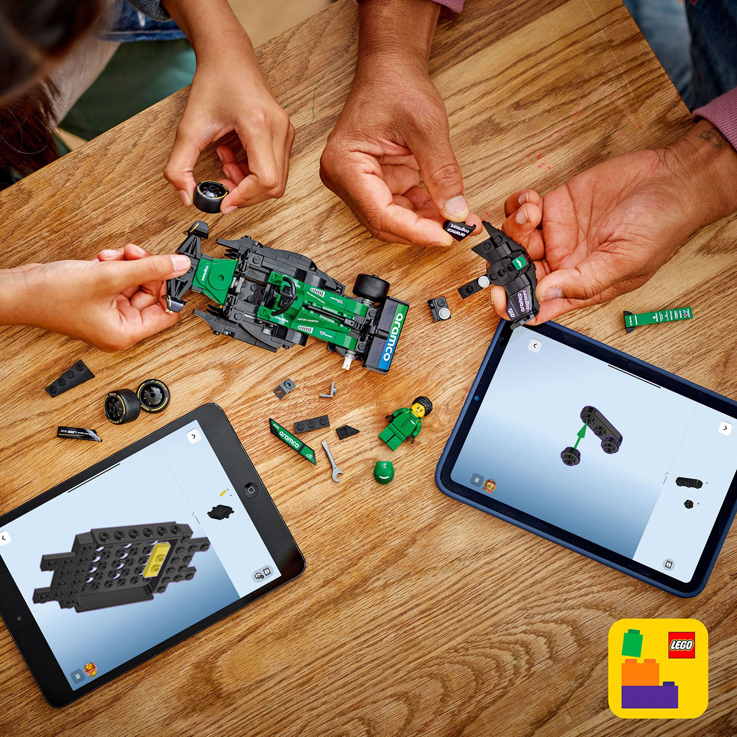 LEGO Speed Champions : Voiture de course Aston Martin Aramco F1 AMR24 - 269 pièces