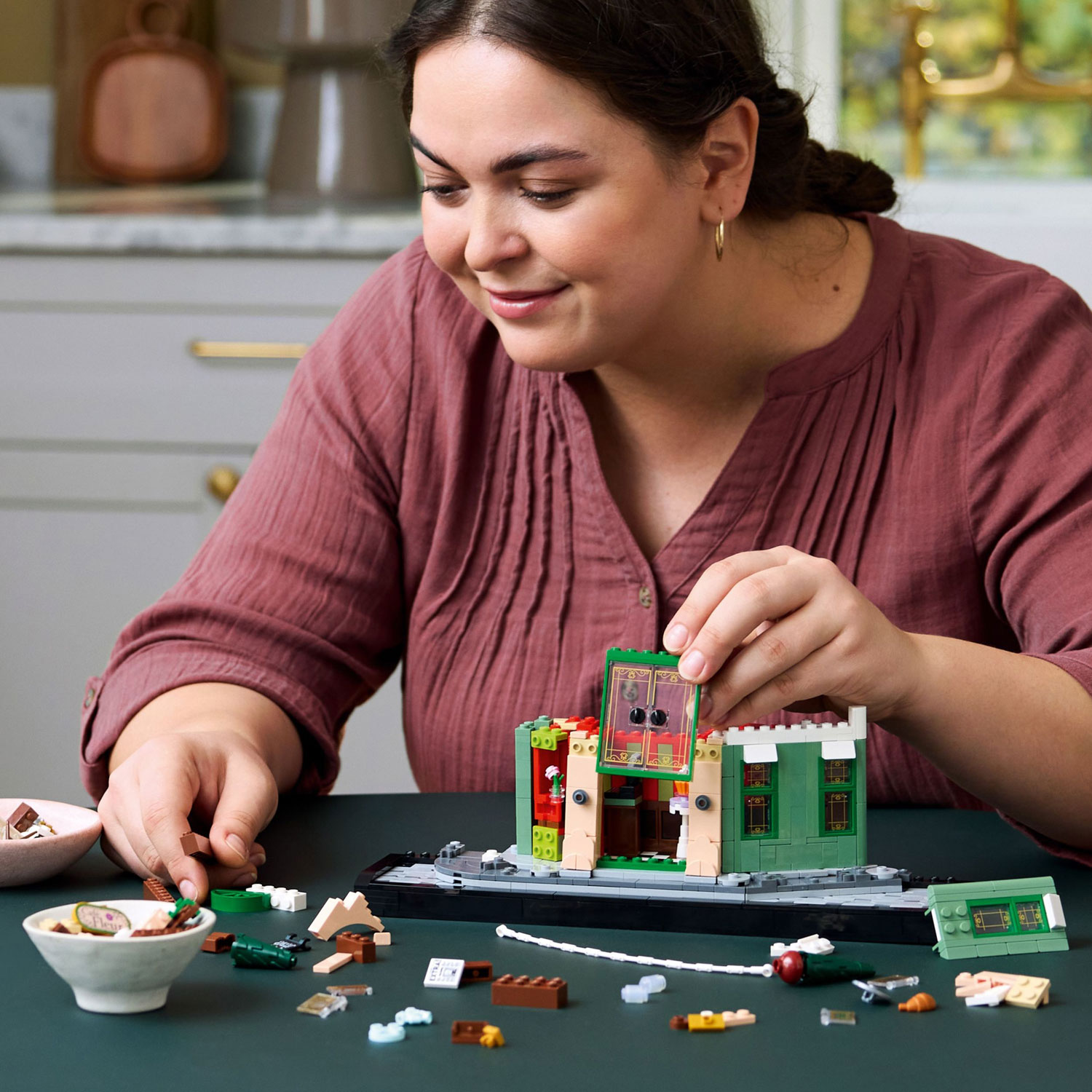 LEGO Icons: French Café - 1101 Pieces