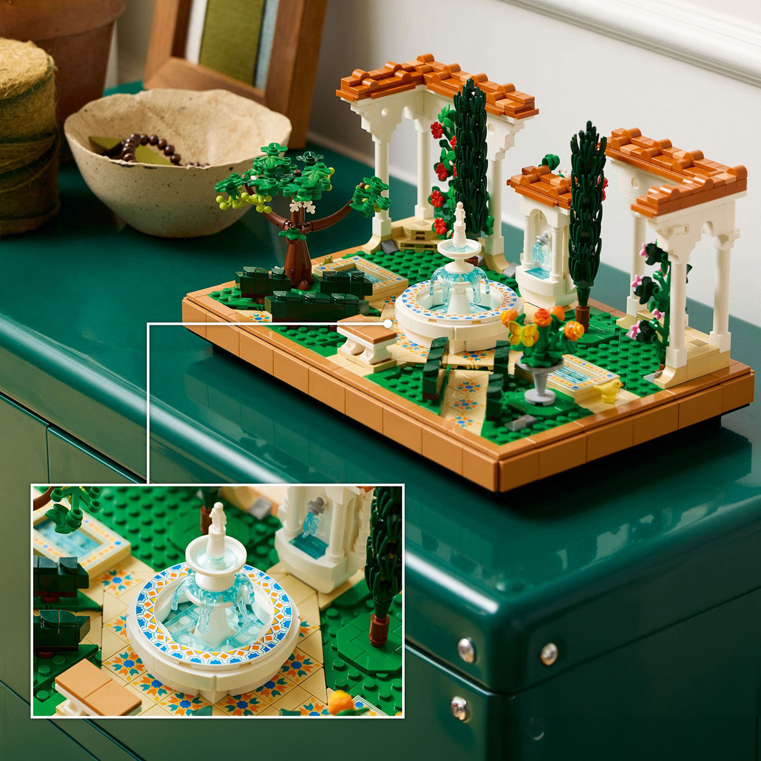 LEGO Icons: Fountain Garden - 1302 Pieces