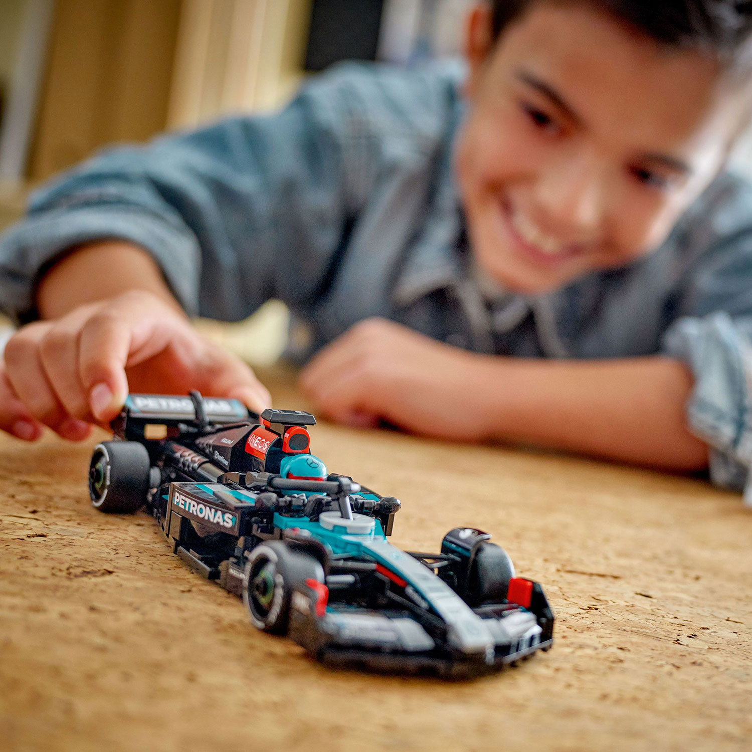 LEGO Speed Champions : Voiture de course Mercedes-AMG F1 W15 - 267 pièces