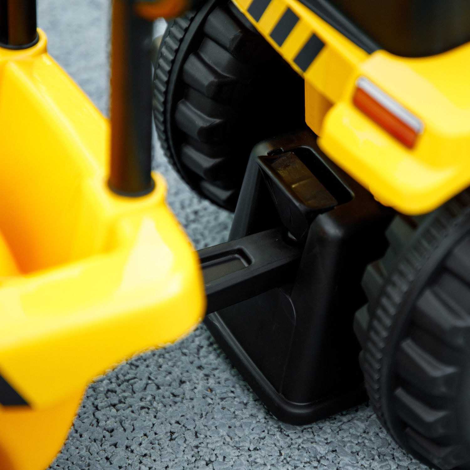 Qaba Ride On Tractor, Caterpillar Licensed Kids Ride on Toys Push Car with Shovel, Detachable Trailer, No Power Construction Car for Toddlers 18-36