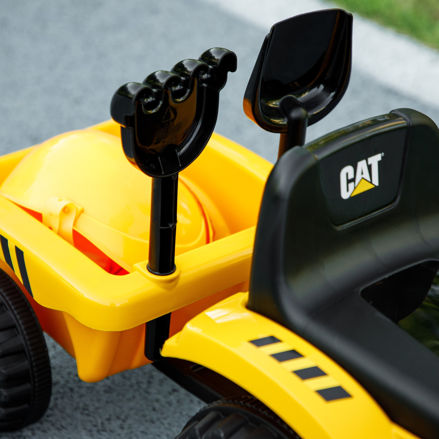 Qaba Ride On Tractor, Caterpillar Licensed Kids Ride on Toys Push Car with Shovel, Detachable Trailer, No Power Construction Car for Toddlers 18-36