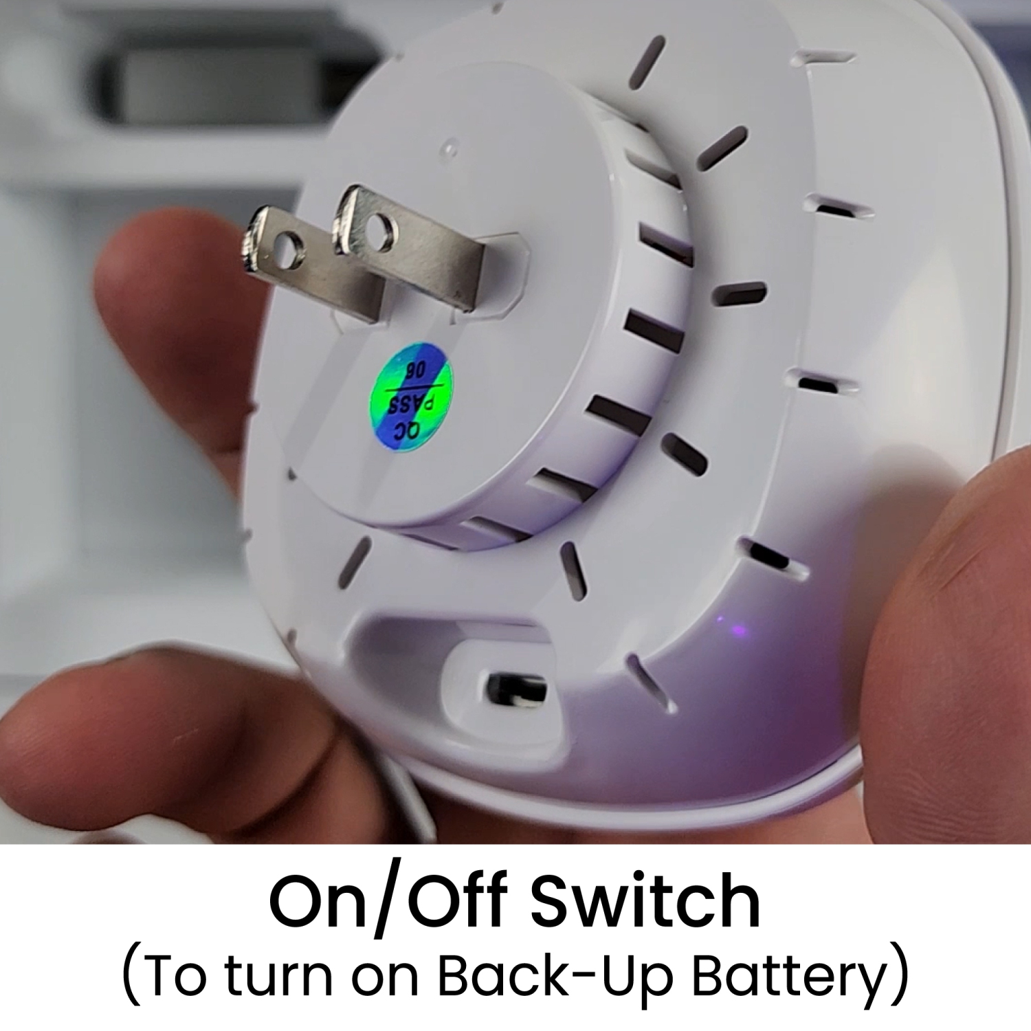 Sirène d'alarme stroboscopique sans fil OSI - Accessoire pour système d'alarme intelligent OSI (2e gén), se branche sur une prise électrique, sirène