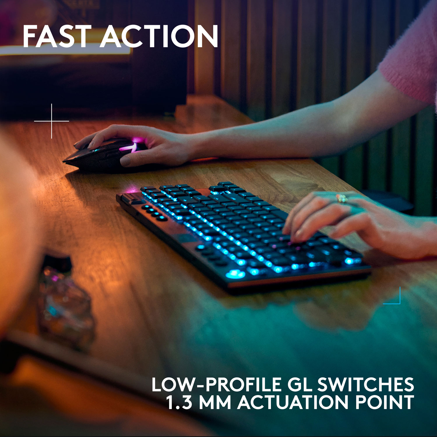 Clavier de jeu sans fil rétroéclairé à commutateurs mécaniques tactiles GL sans pavé numérique G915 X LIGHTSPEED de Logitech - Noir