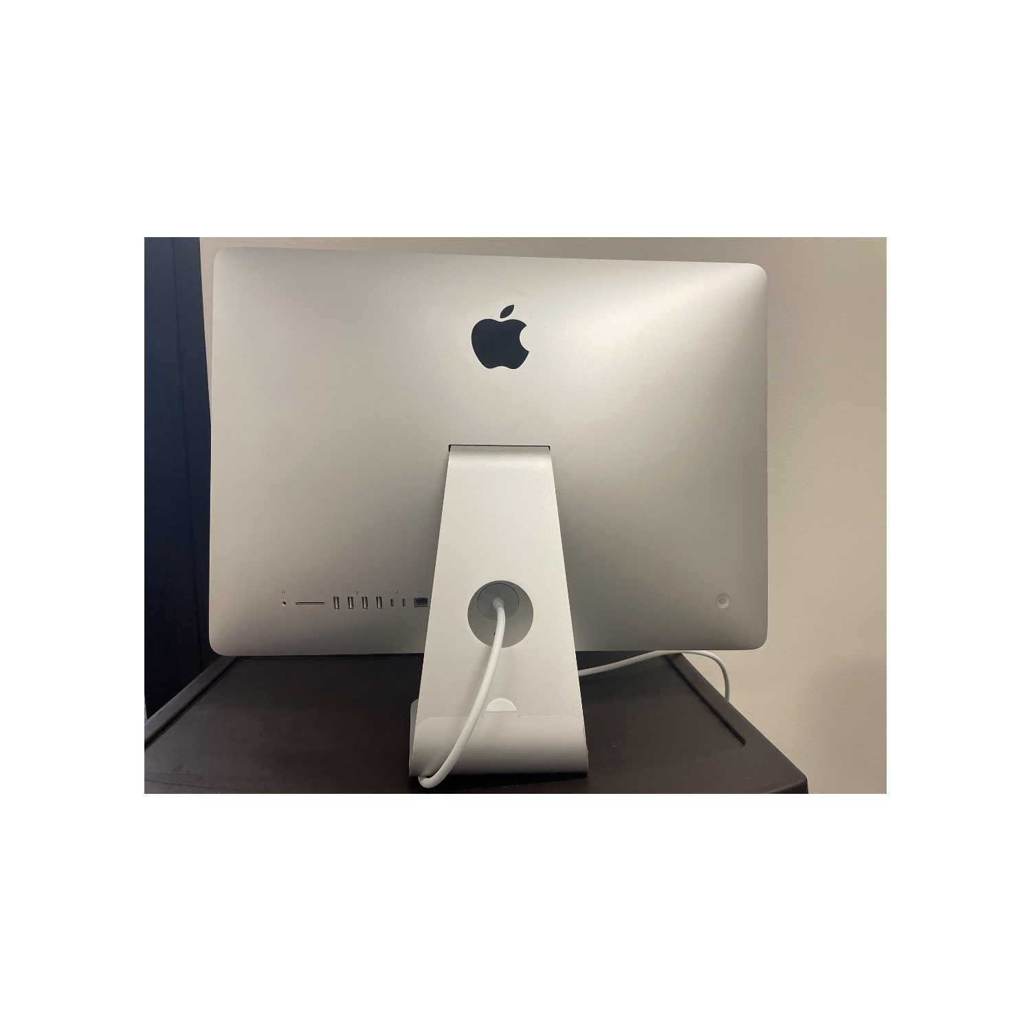 Refurbished (Good) - Apple iMac (21.5-inch, 2017) 2.3 GHz Dual Refurbished (Good) - Apple iMac (21.5-inch, 2017) 2.3 GHz Dual