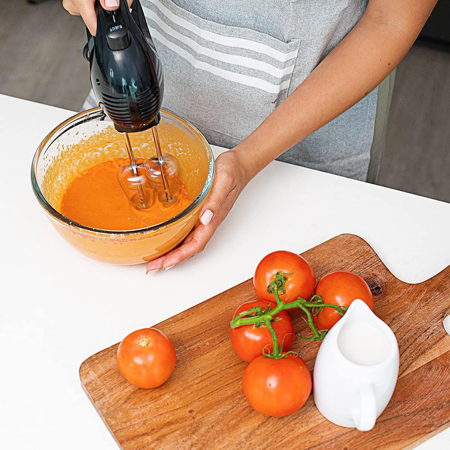 OVENTE Portable 5 Speed Mixing Electric Hand Mixer with Stainless Steel Whisk Beater Attachments & Snap Storage Case, Compact Lightweight 150 Watt