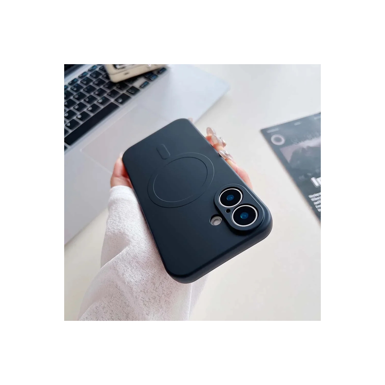 Pour Apple iPhone 16 étui magnétique MagSafe avec étui protecteur antichoc en silicone de HaloLock - Noir