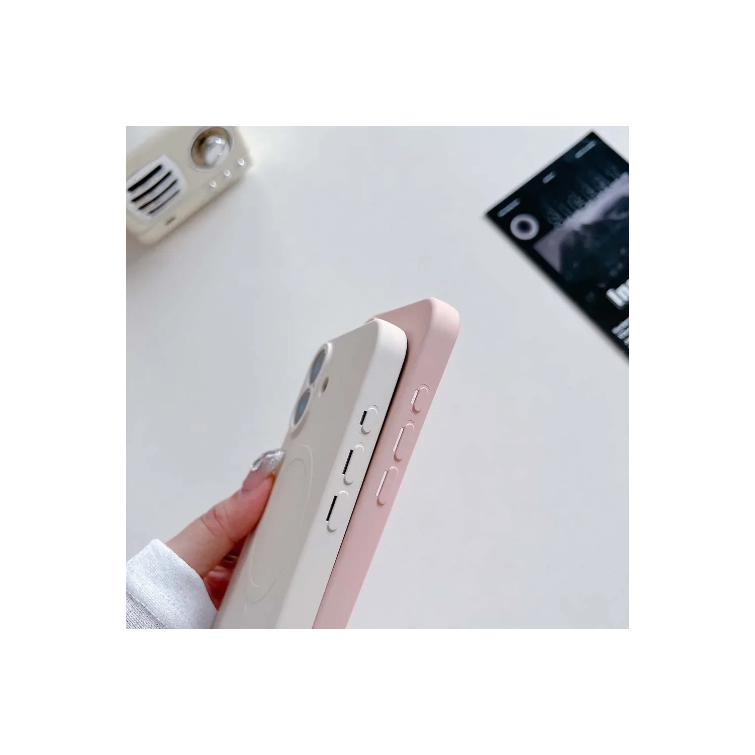 Pour Apple iPhone 16 étui magnétique MagSafe avec étui protecteur antichoc en silicone de HaloLock - Noir