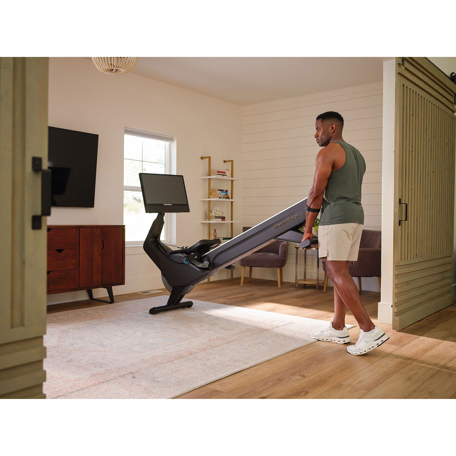 Rameur RW900 de NordicTrack avec écran tactile pivotant de 24 po