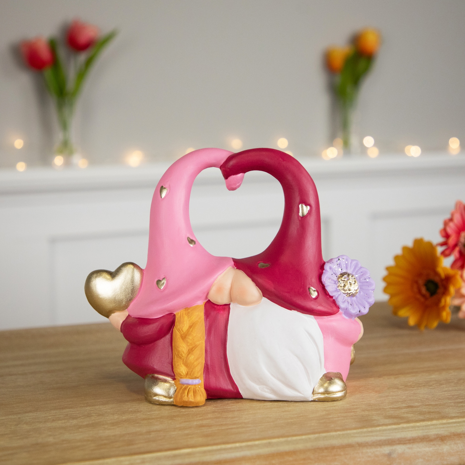 Kissing Gnomes Valentine's Day Decoration - 8"