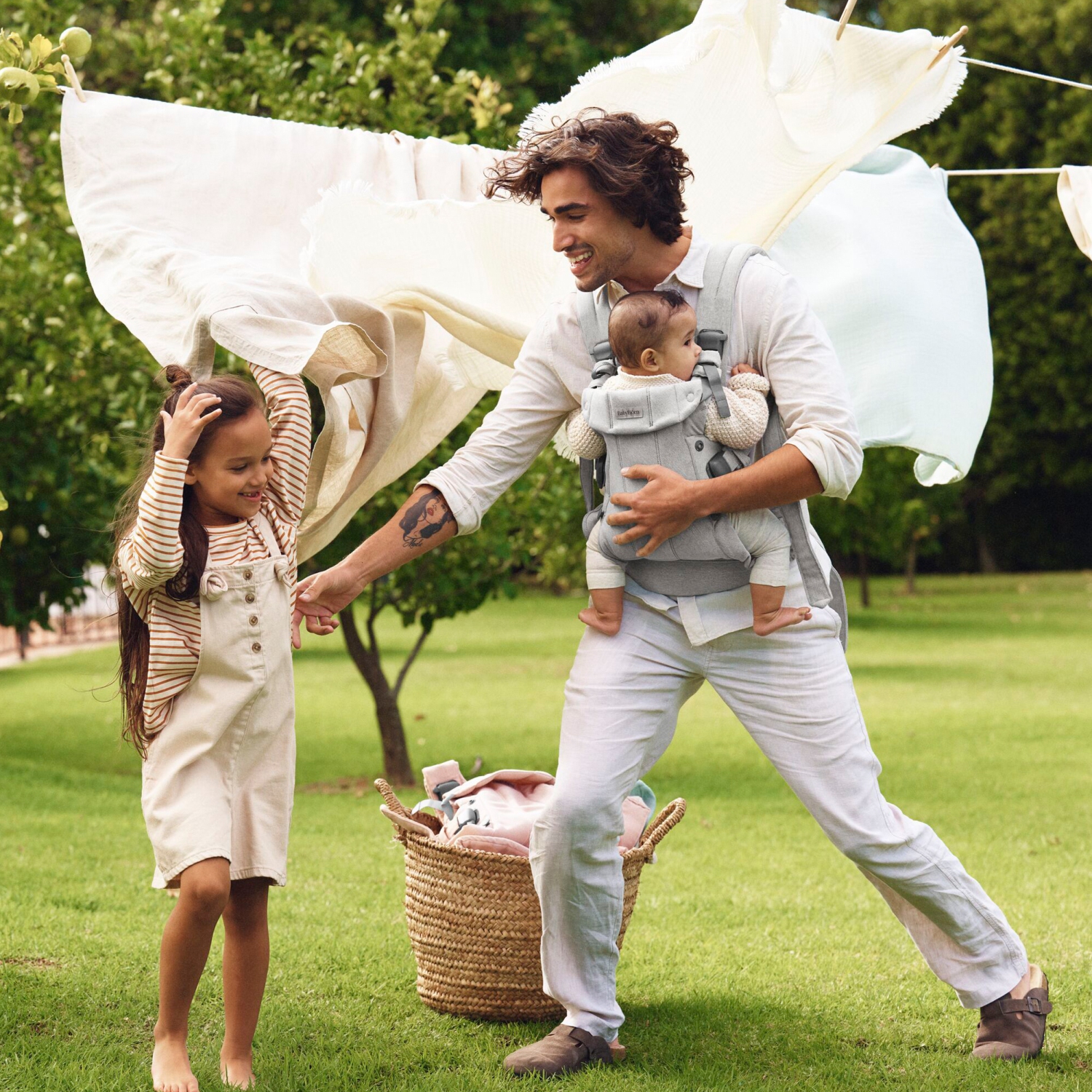 Porte-bébé Harmony de BabyBjorn en tissu mélangé tissé - Rose pâle