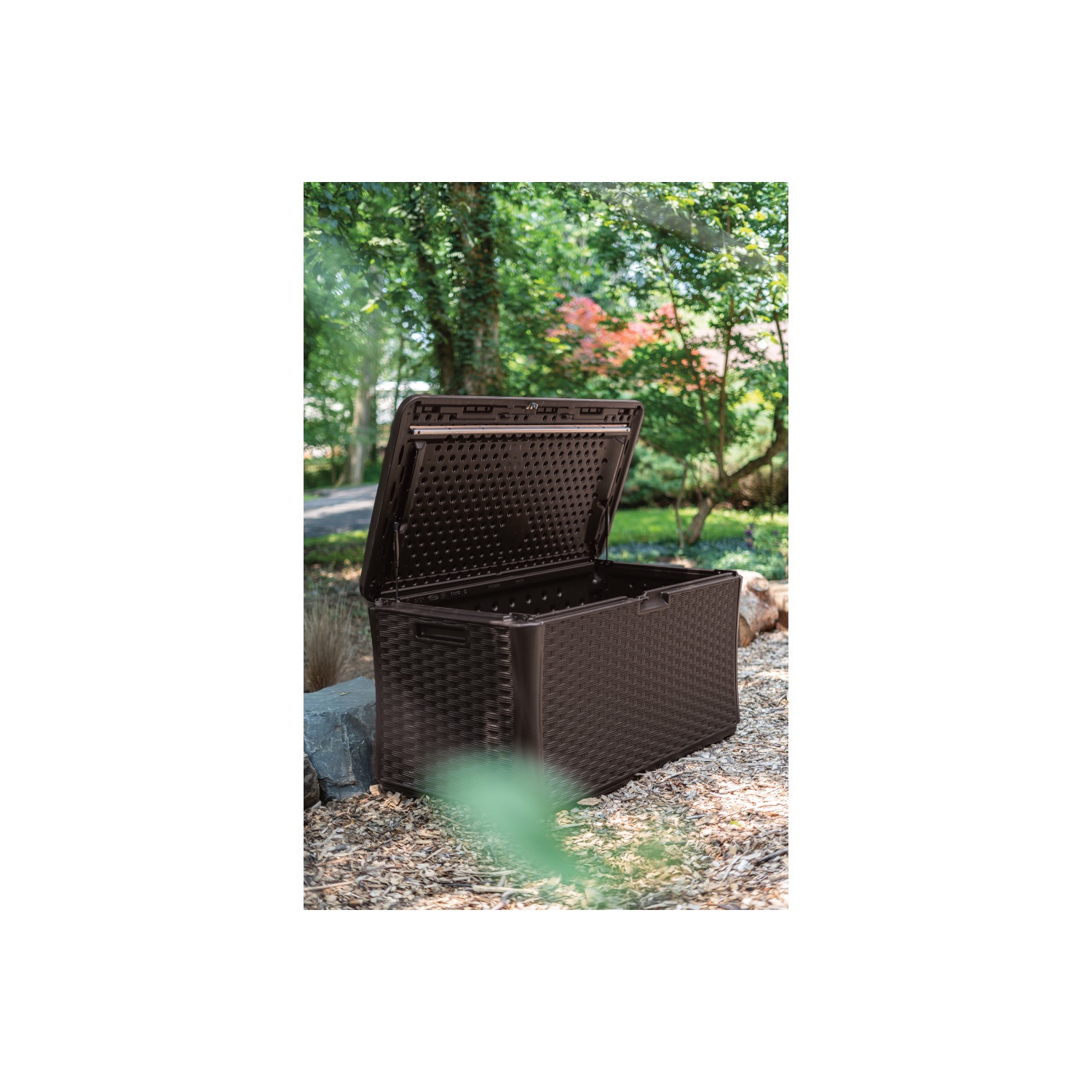 Suncast - 134 Gal. Extra Large Wicker Deck Box - Java