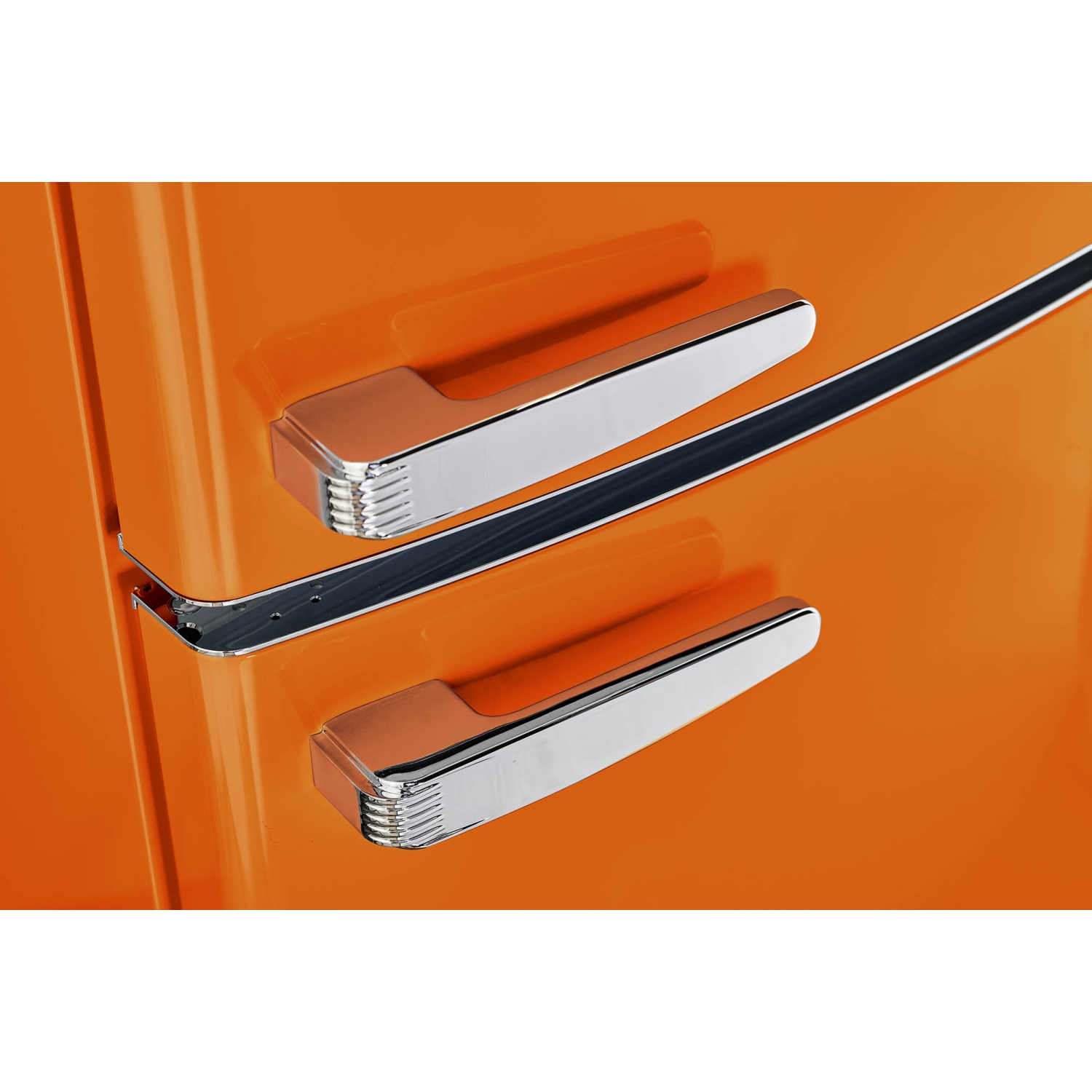 Classic Retro d'unique électroménagers de 24 po et 12 pi3. avec Réfrigérateur à congélateur inférieur sans givre rétro, crème orange