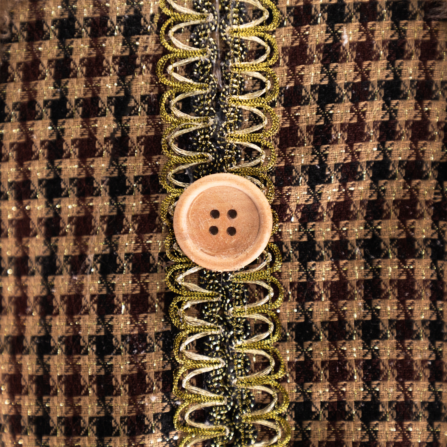 Plaid Standing Santa with Wreath & Alpine Tree Christmas Figure - 4'