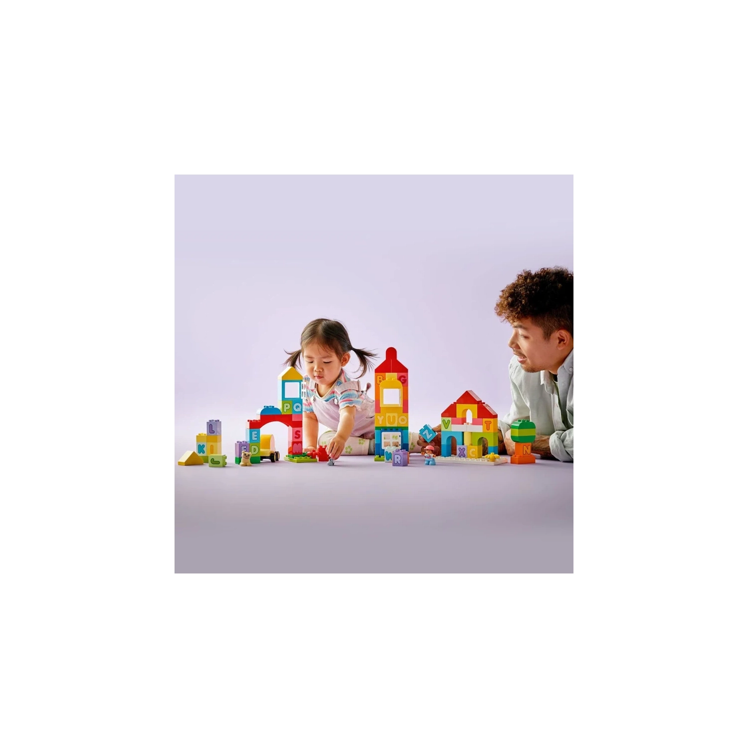 LEGO DUPLO Classic Alphabet Town 10935 - jouet éducatif pour tout-petits de 18 mois et plus, apprenez les couleurs, les lettres et les formes avec de