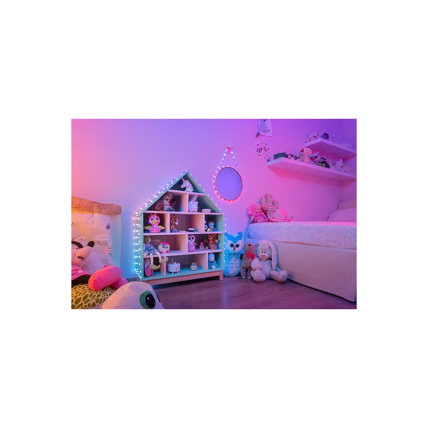 Twinkly - Candies Heart Shaped 100 RGB LED Smart Light String Clear Wire USB-C - Multicolor