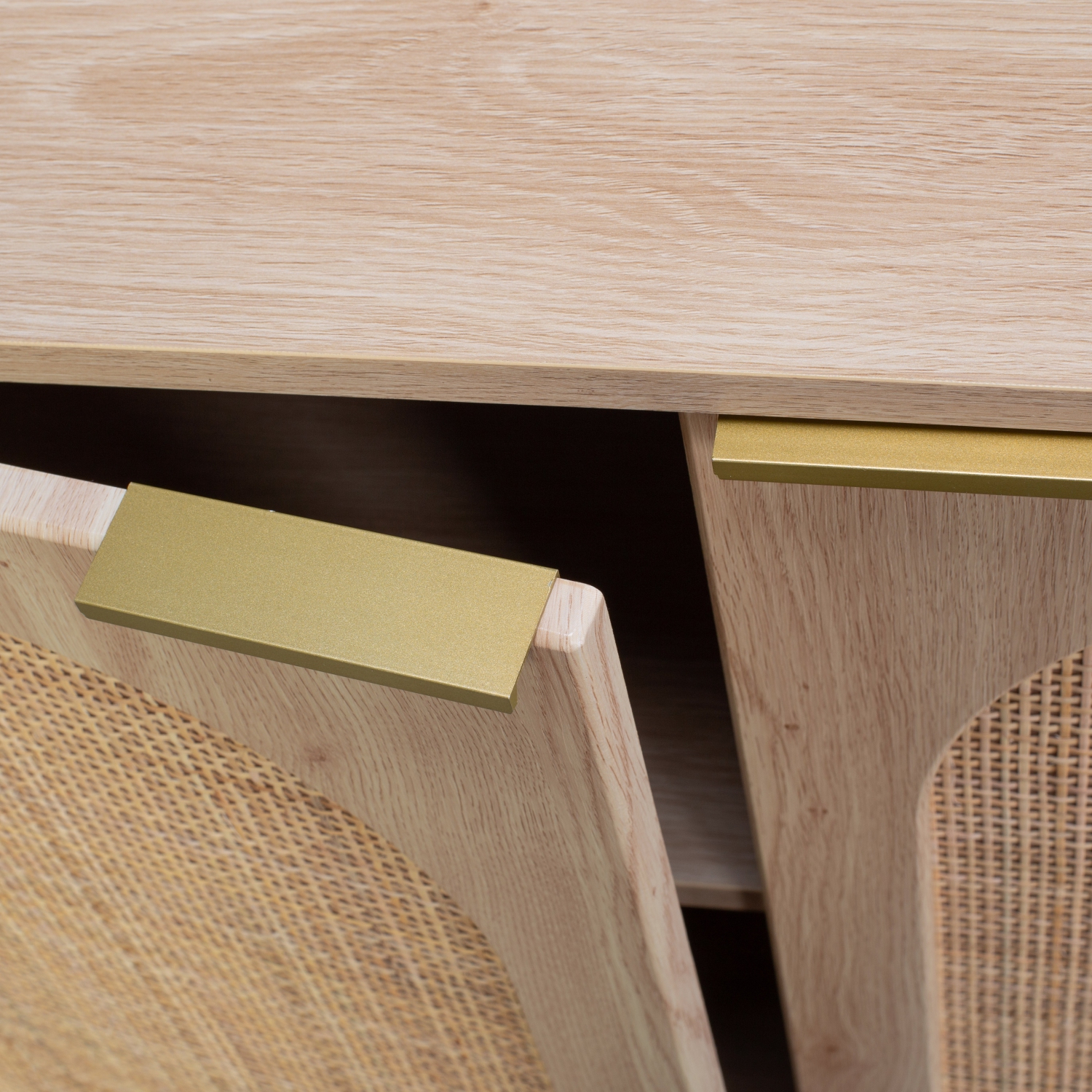 Buffet arqué en bois de rotin avec portes et éclairage Freya 3 de CorLiving avec tablettes